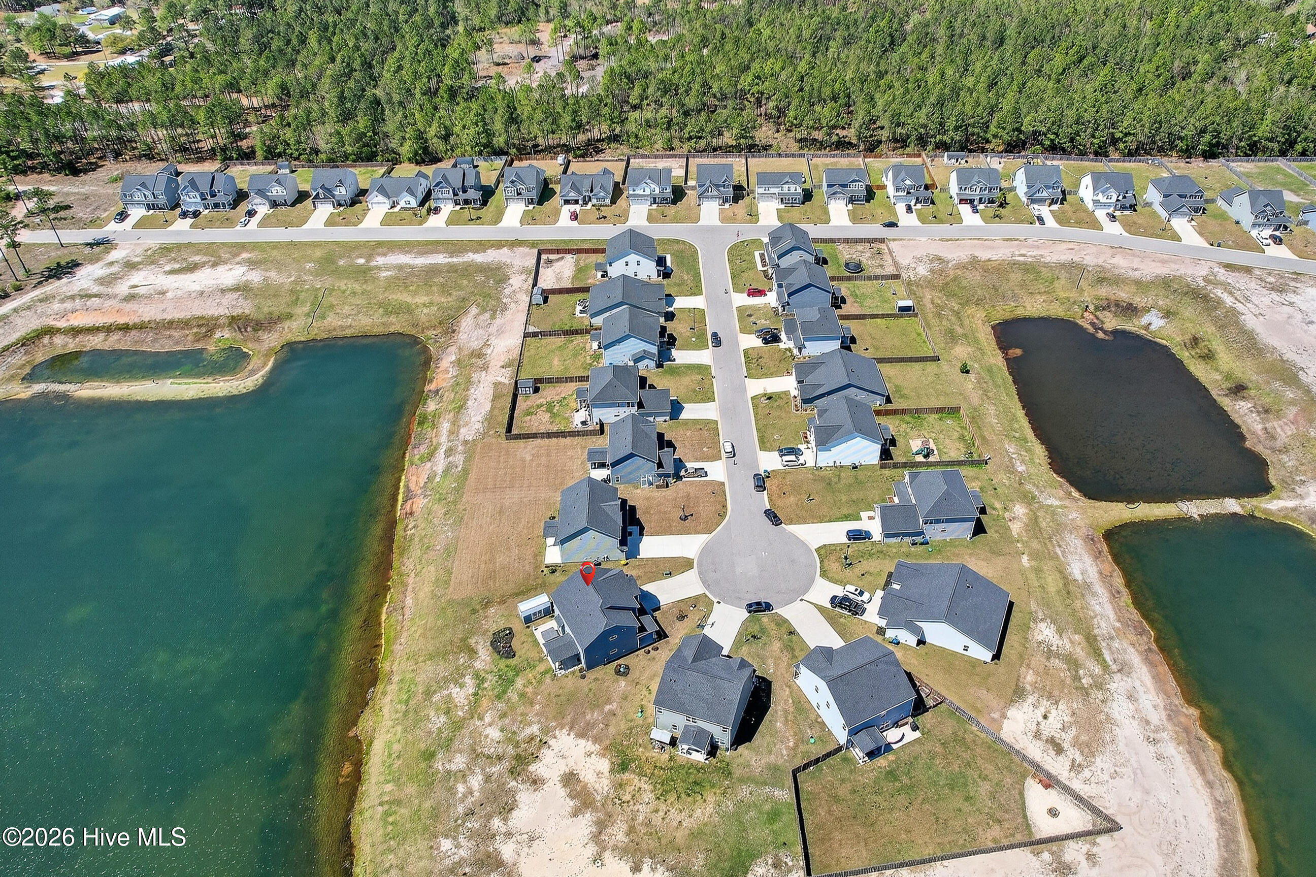 100563975 | Photo 43