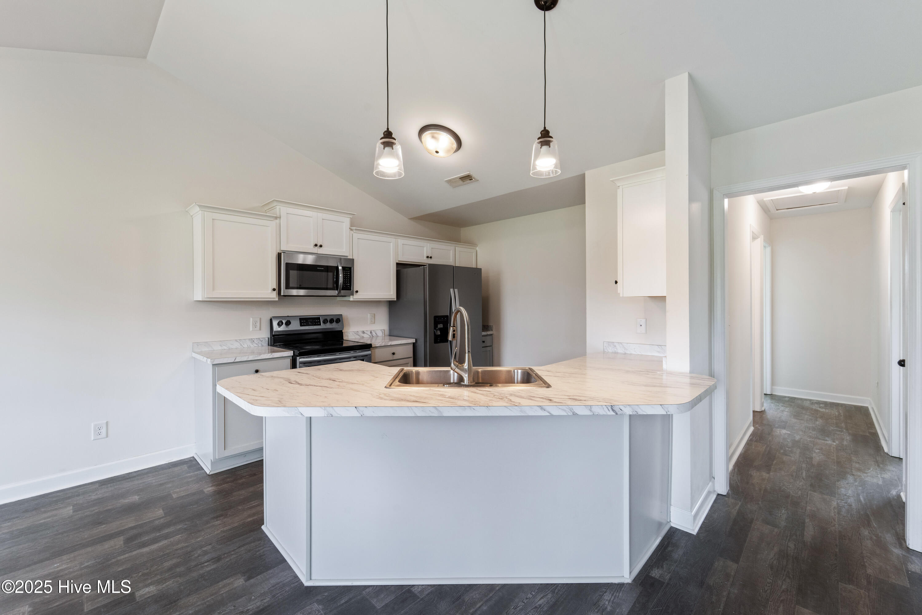 100534550 | Photo 10