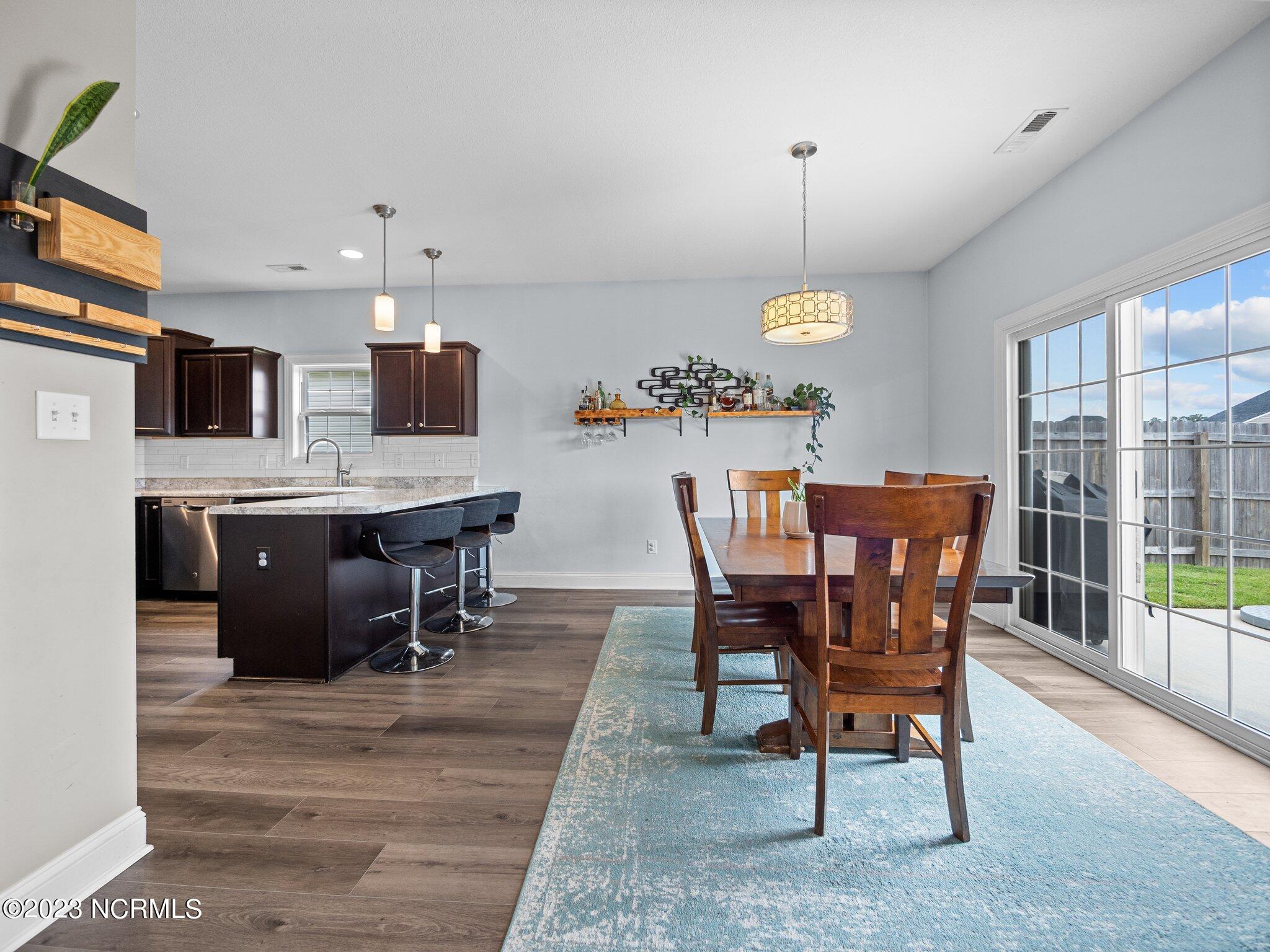 100552658 | Photo 16