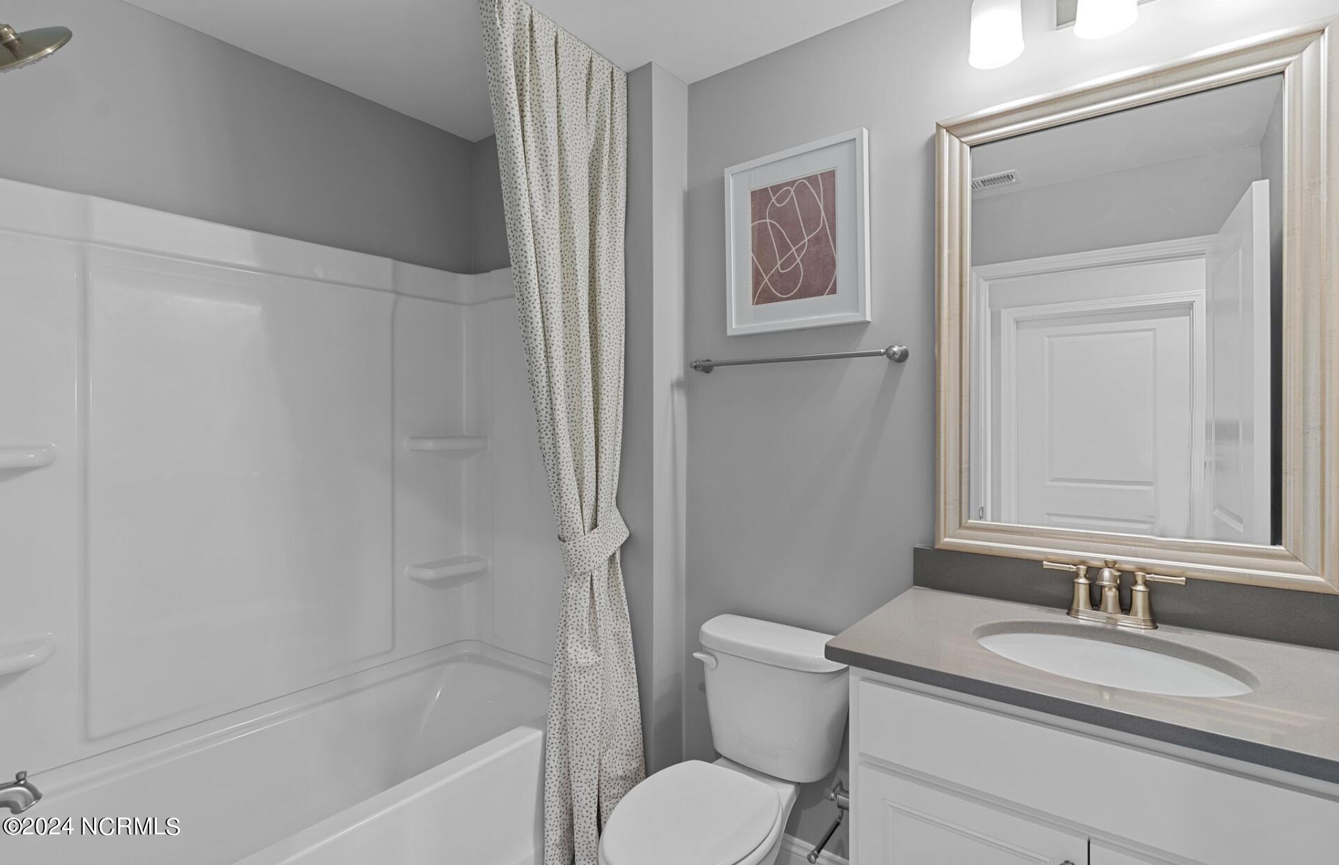 100535011 | Photo 29