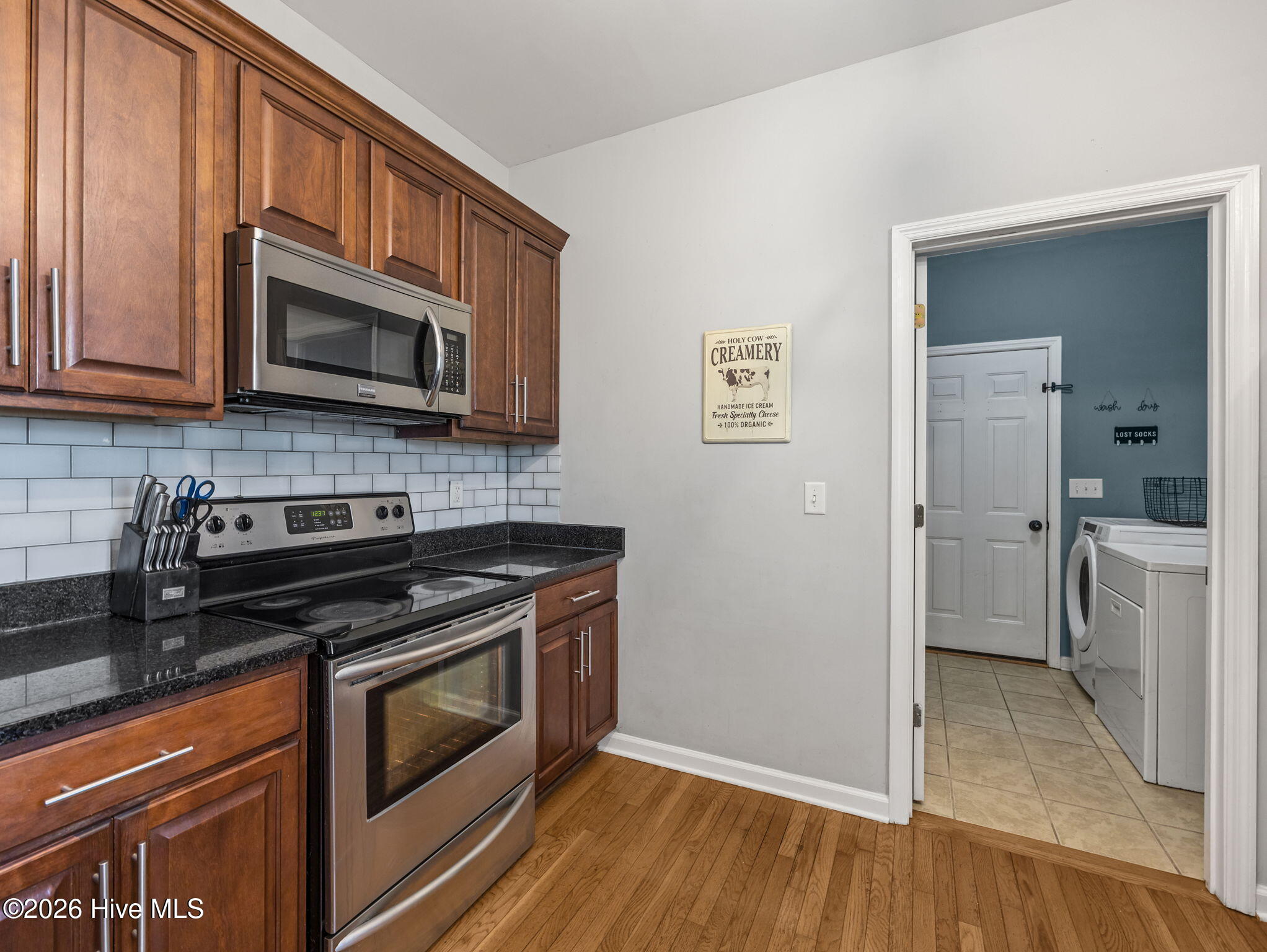 100562601 | Photo 13