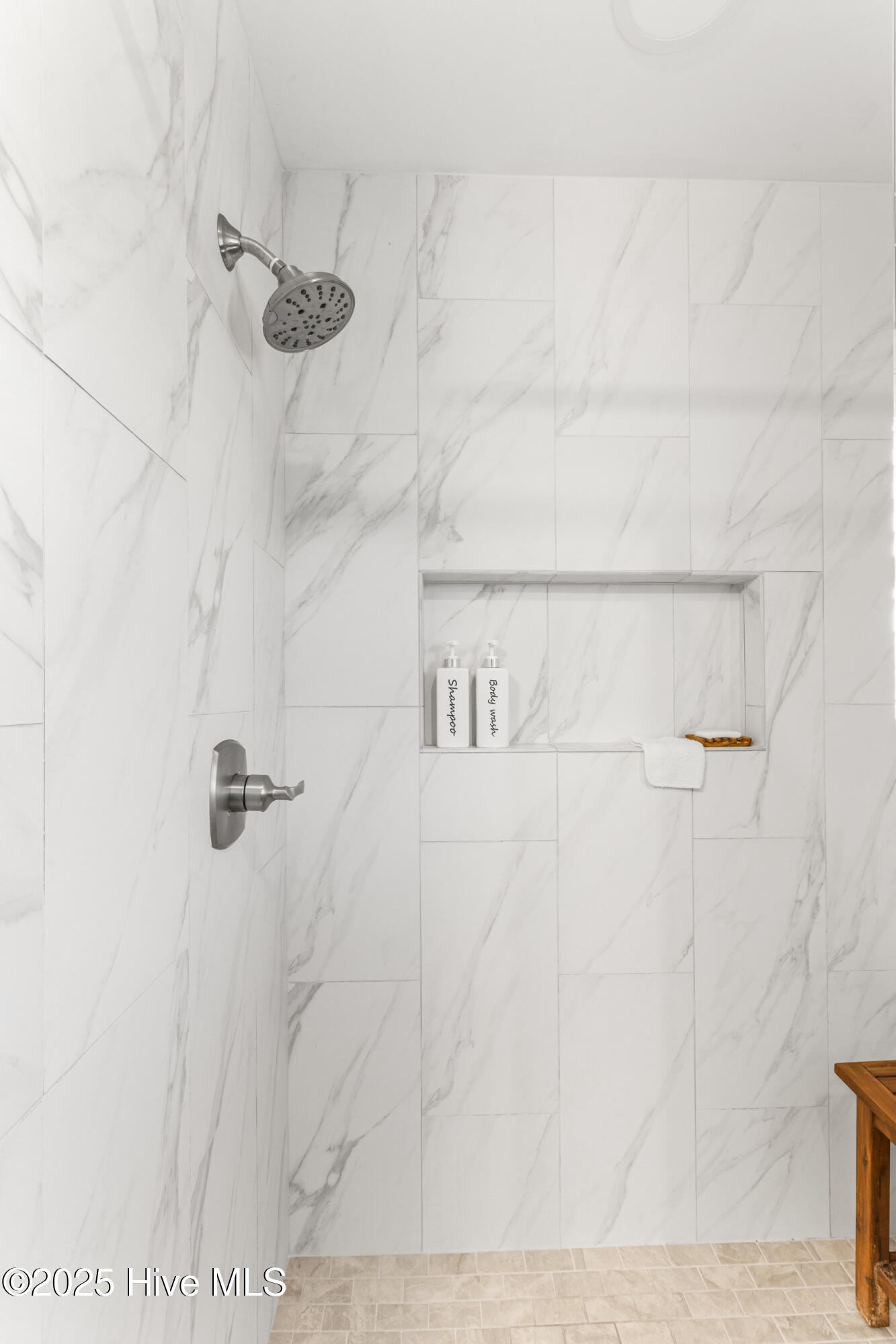 100542757 | Photo 31