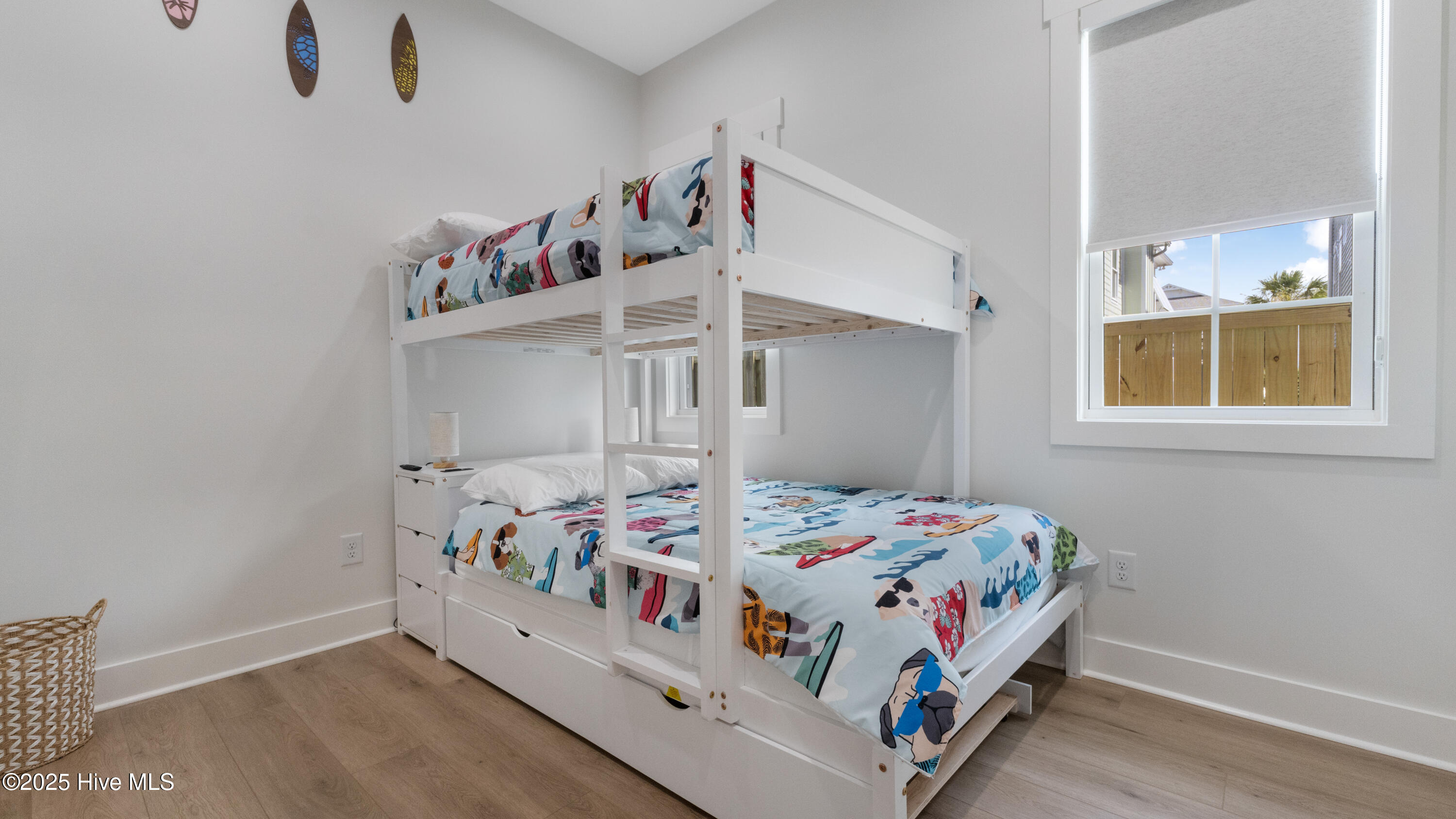 100526203 | Photo 12