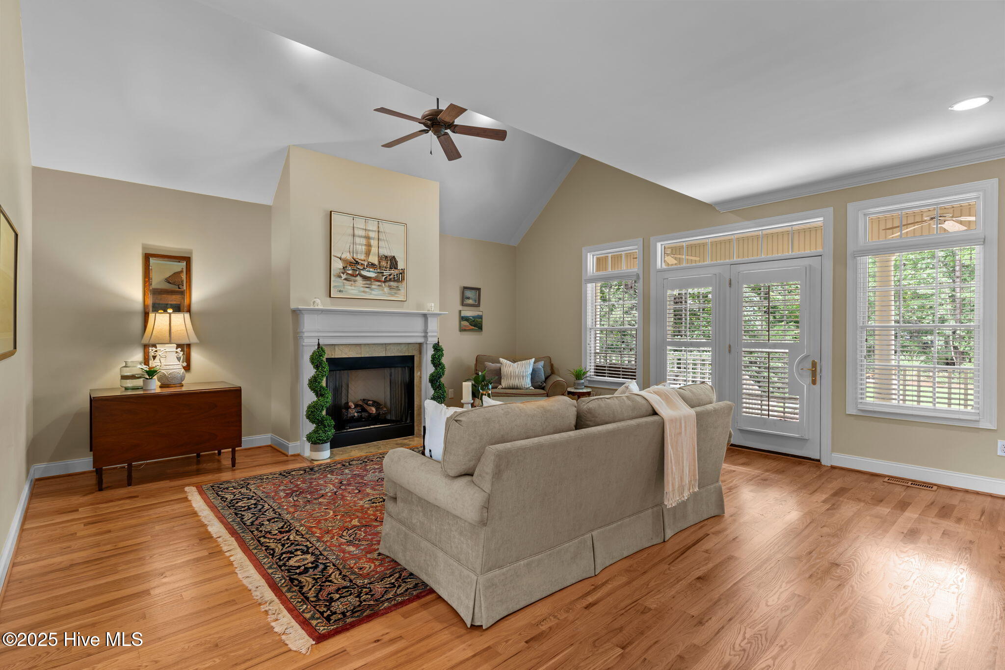 100524076 | Photo 18