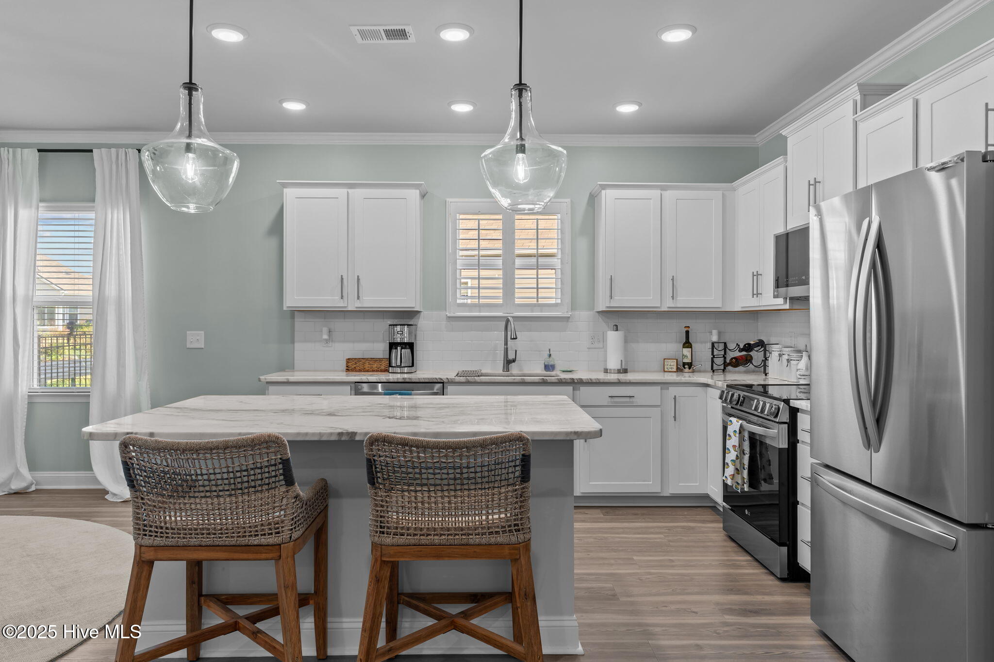 100531839 | Photo 24