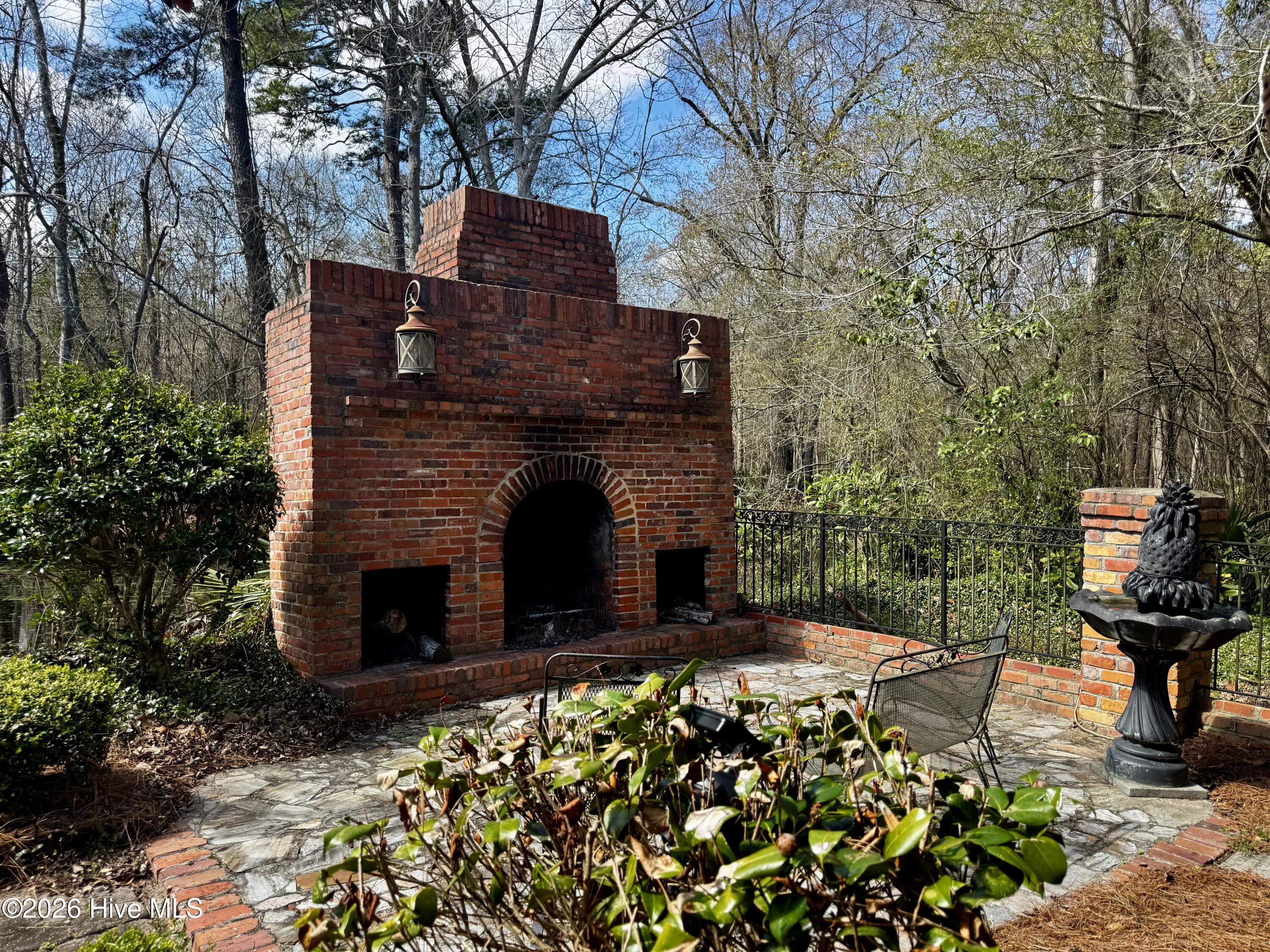 100558799 | Photo 37