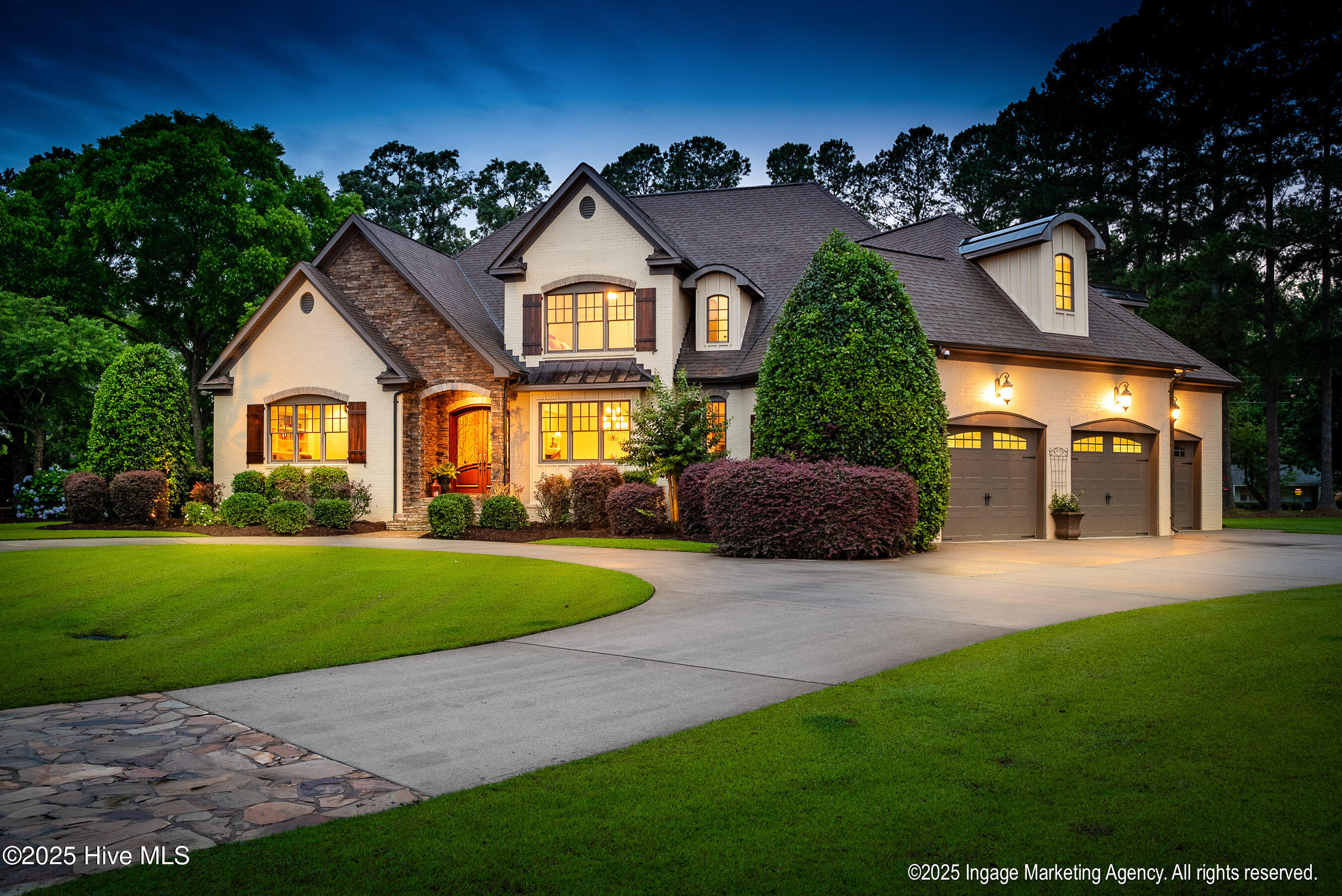 Homes for sale in Greenville, NC | 2900 Groveland Dr, Greenville, NC 27858 | MLS# 100512648