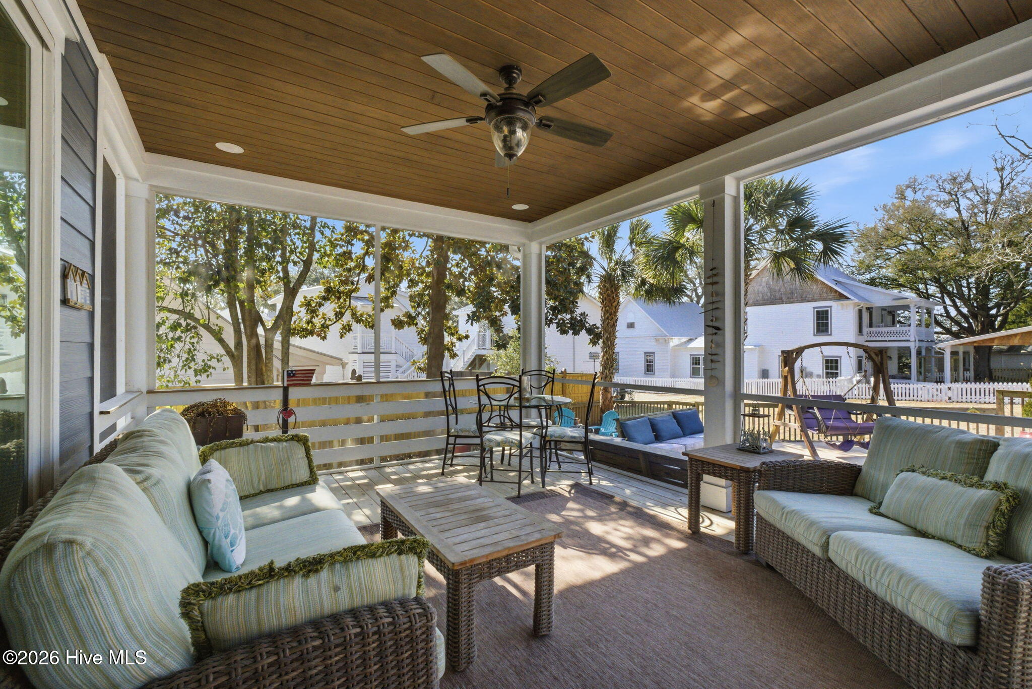 100553836 | Photo 19