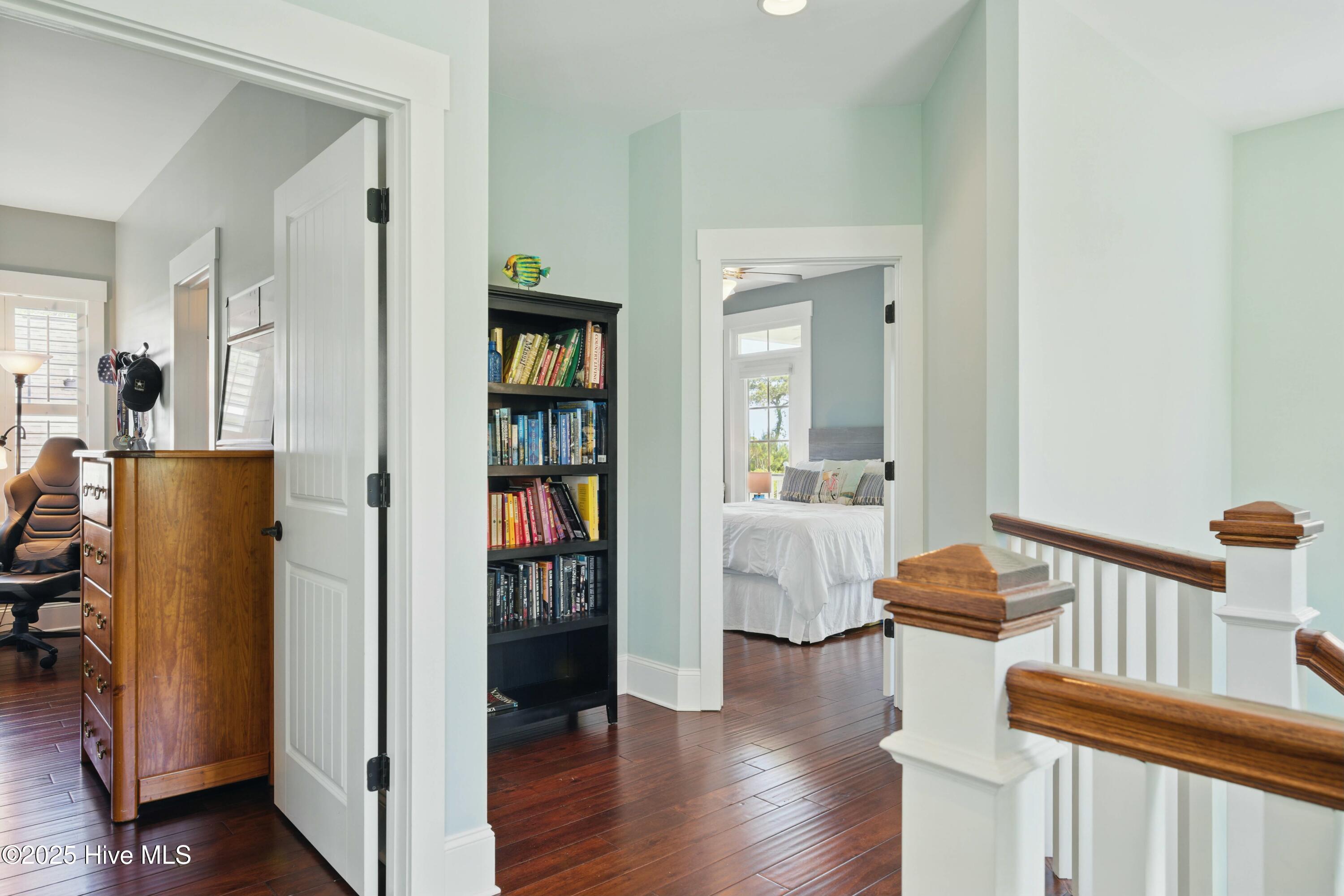 100560955 | Photo 28