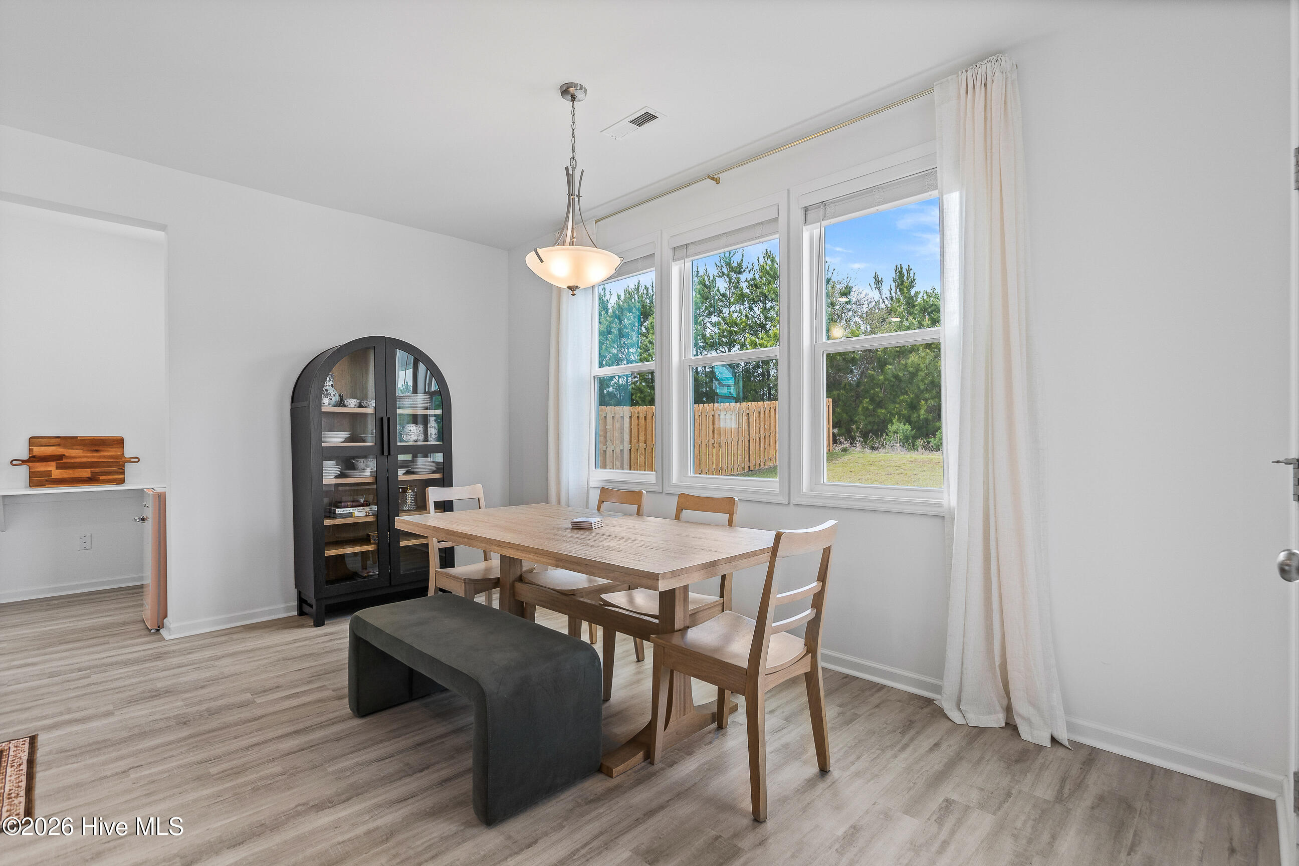 100566421 | Photo 19