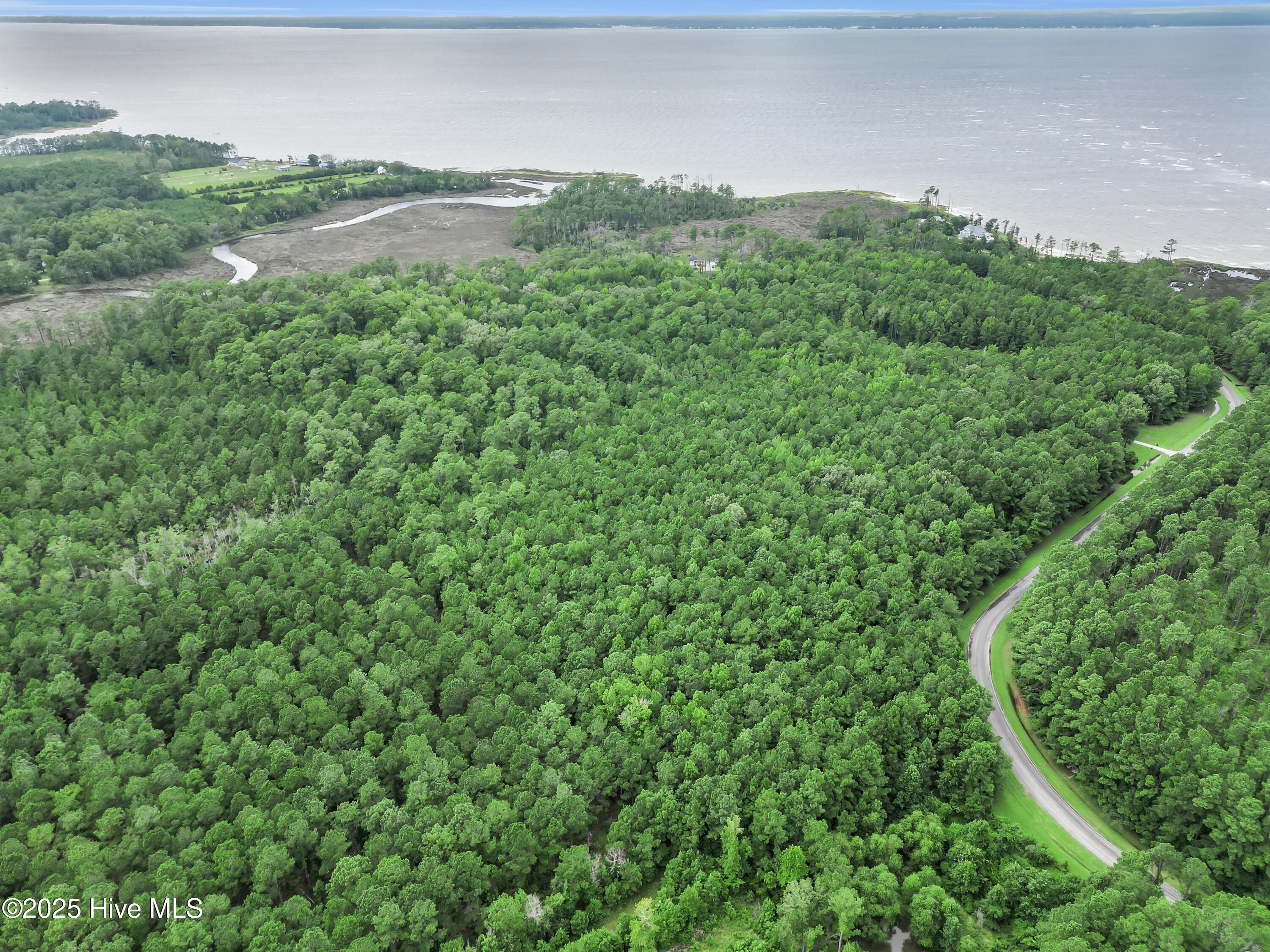 695 Sandy Point Drive,Beaufort