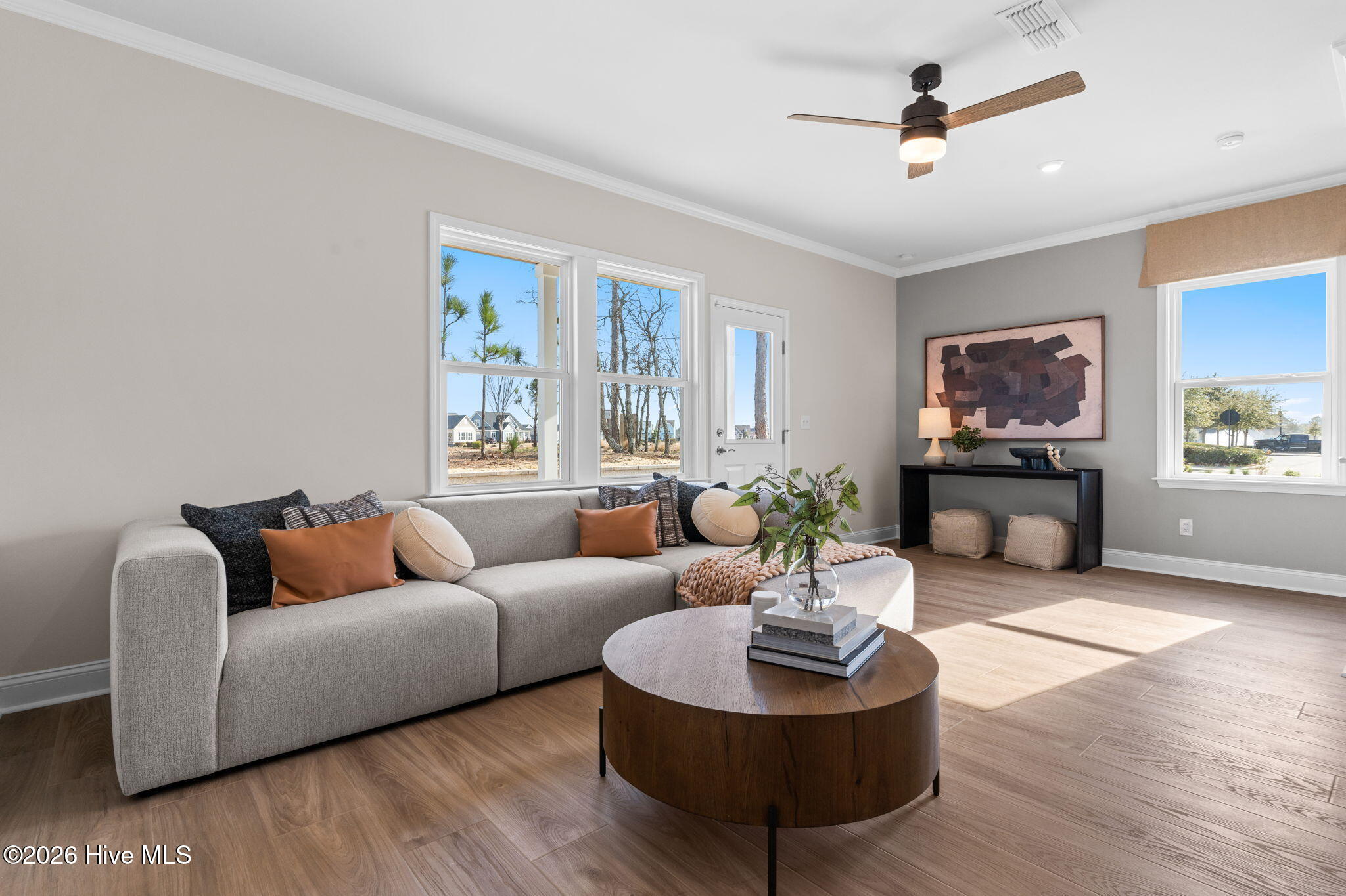 100560253 | Photo 42