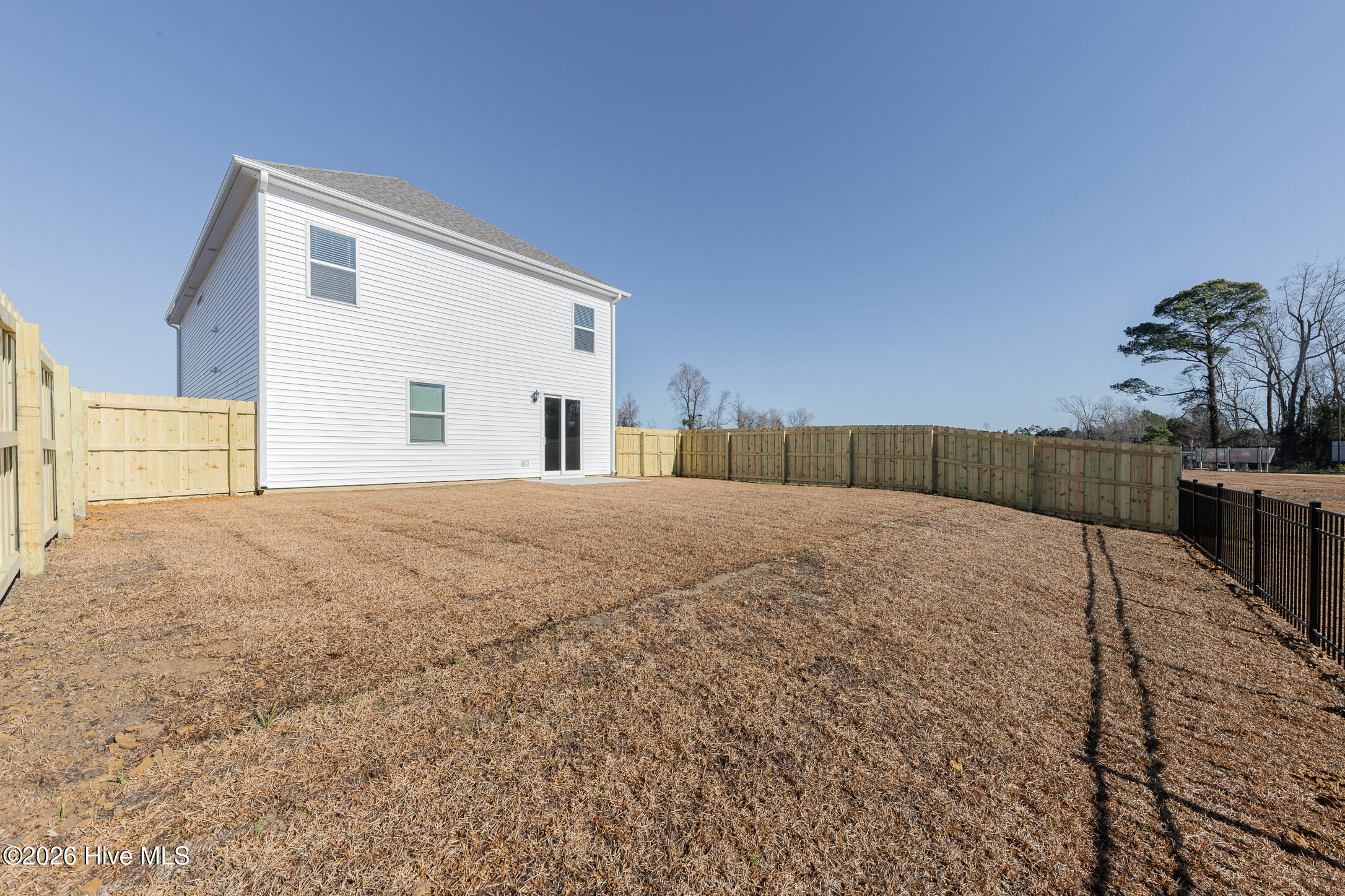 100547064 | Photo 39