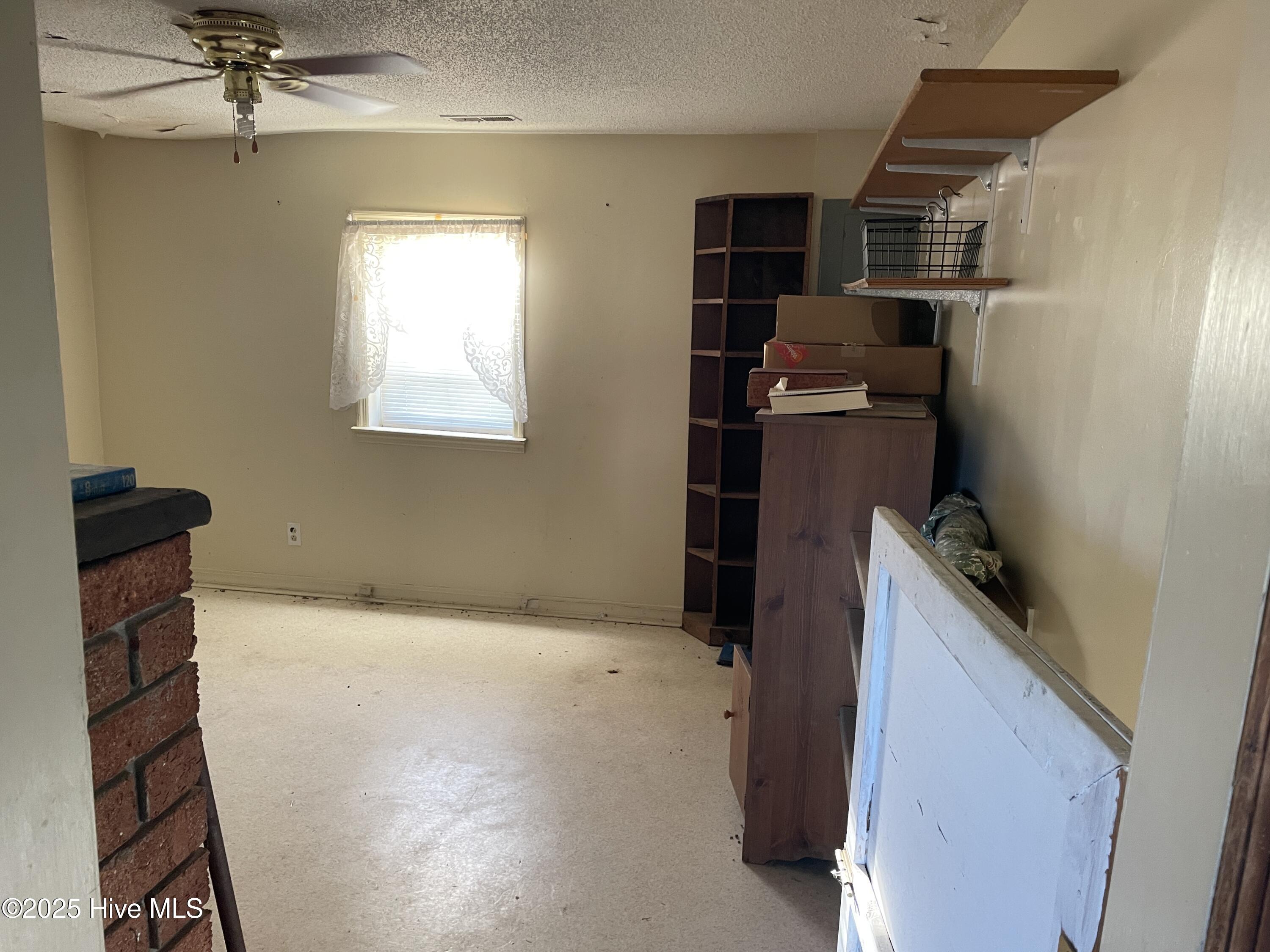 100546227 | Photo 11