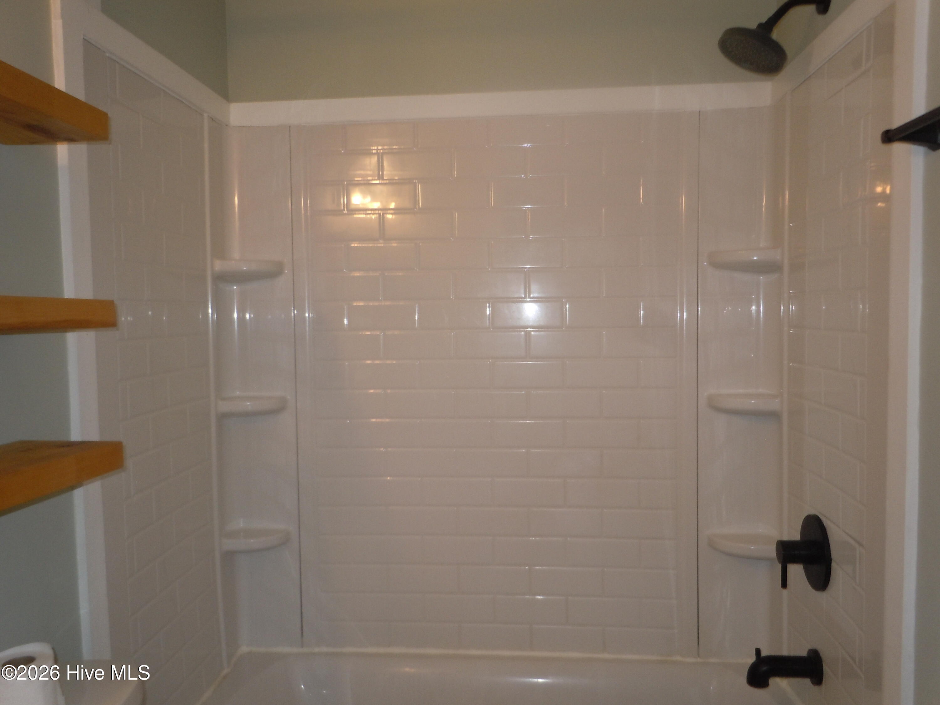 100553608 | Photo 22