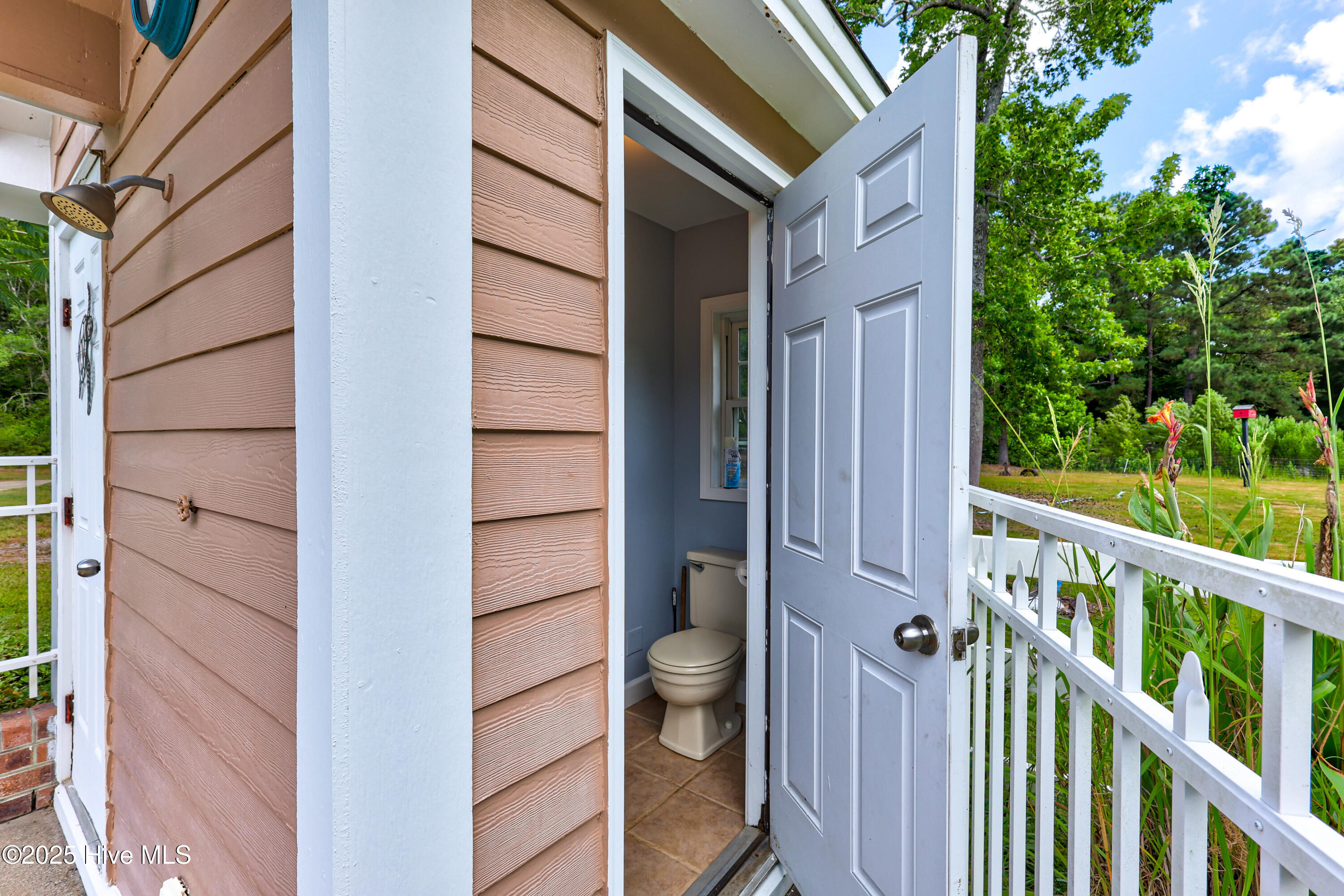 100517619 | Photo 68