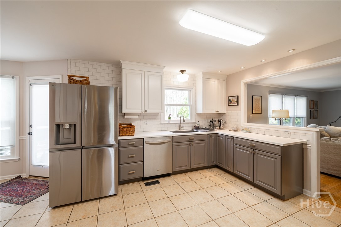 121 Ashbrook Drive