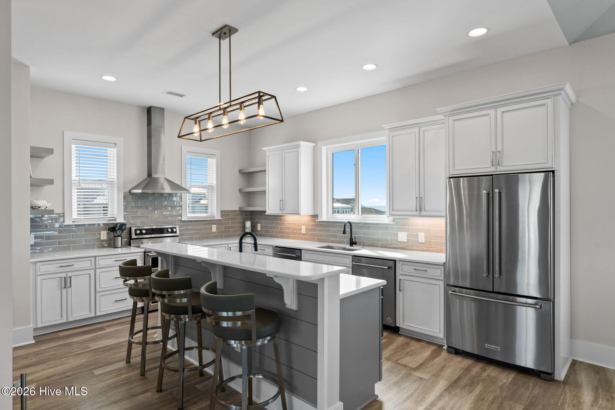 100564964 | Photo 12