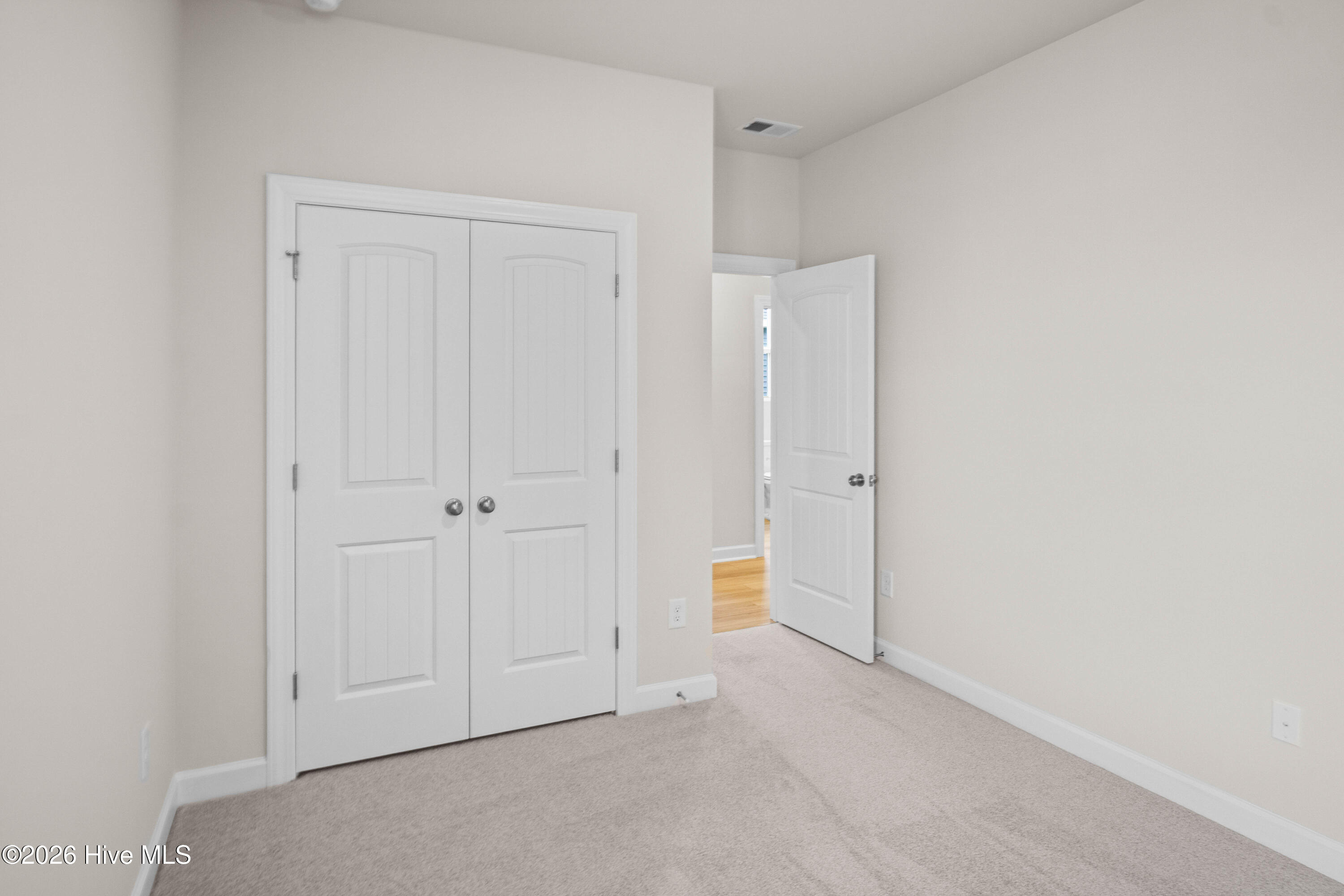 100539899 | Photo 15