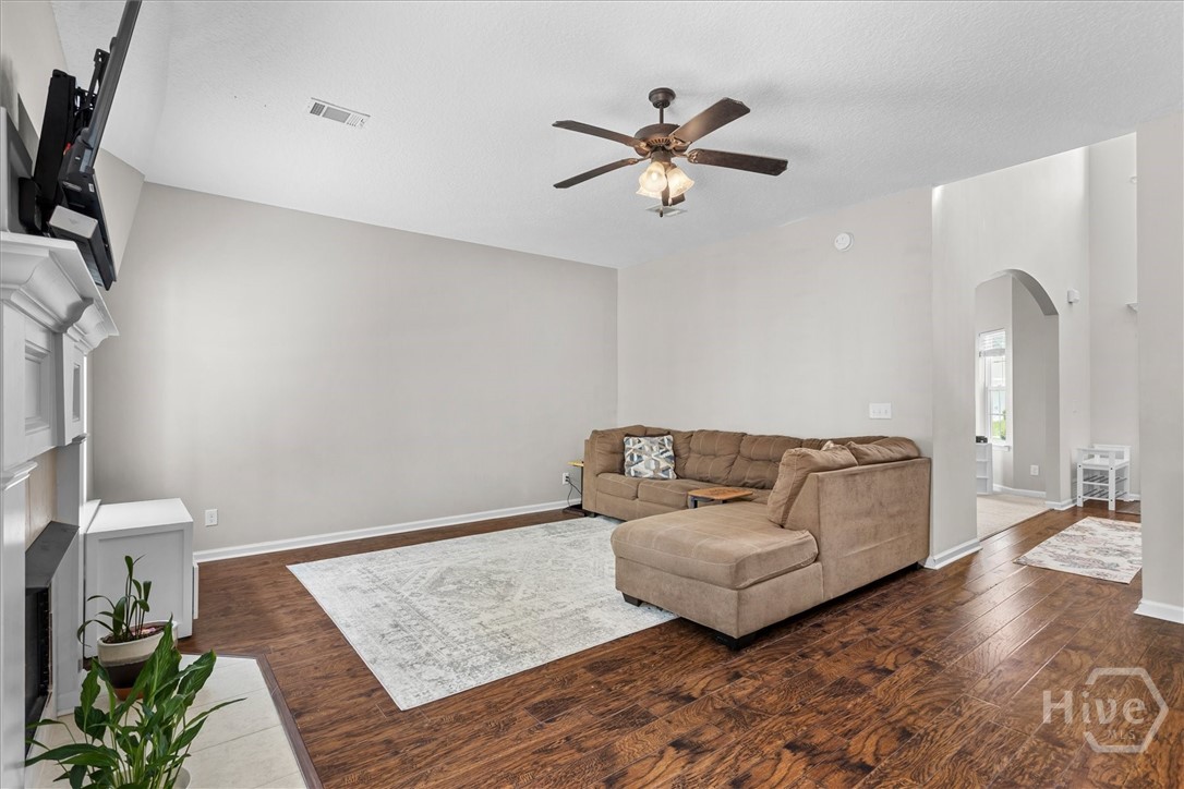 95 Flemington Oaks Drive, Hinesville, GA 31313 Listing Photo  17