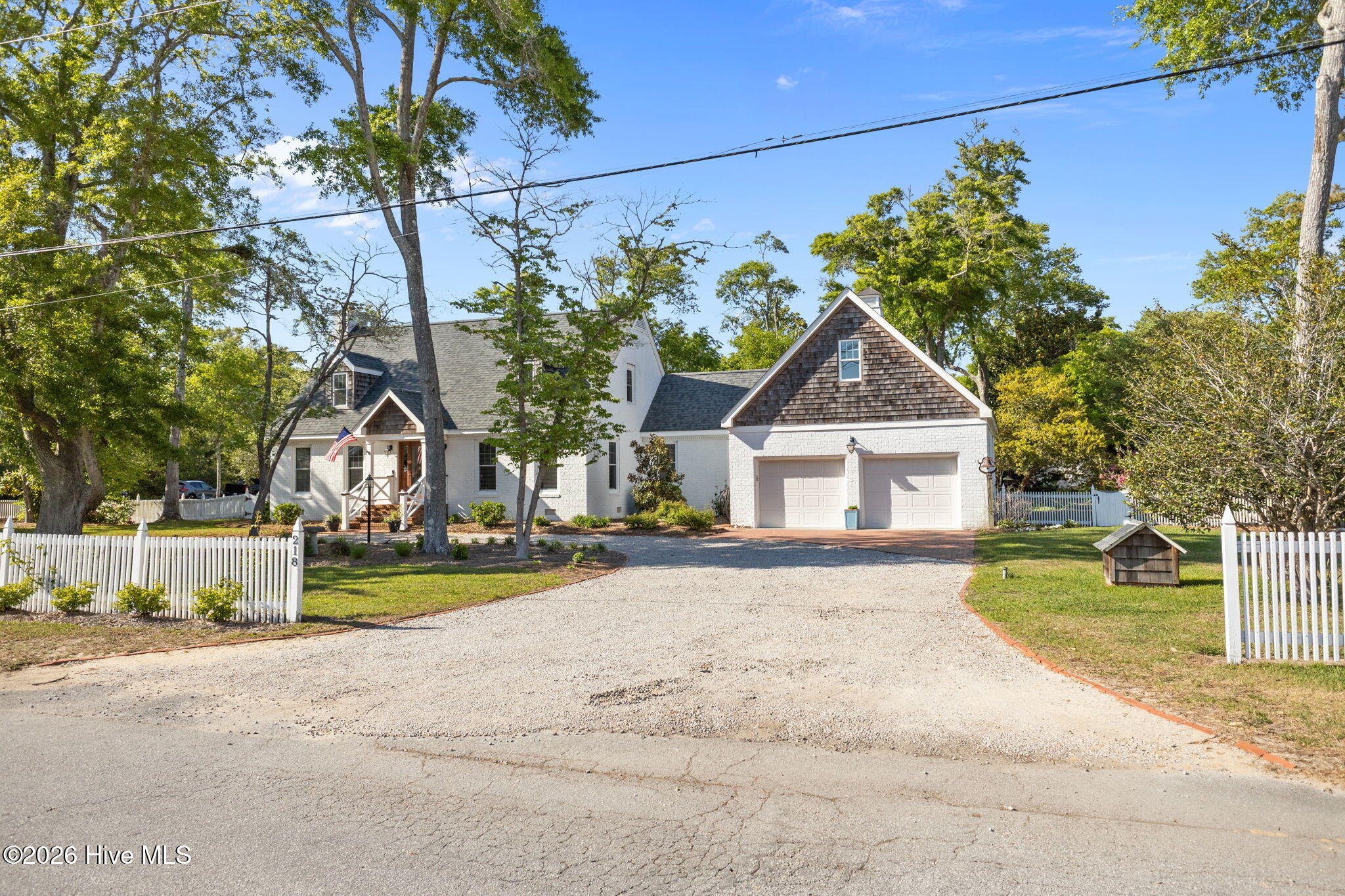 218 Lands End Road,Morehead City