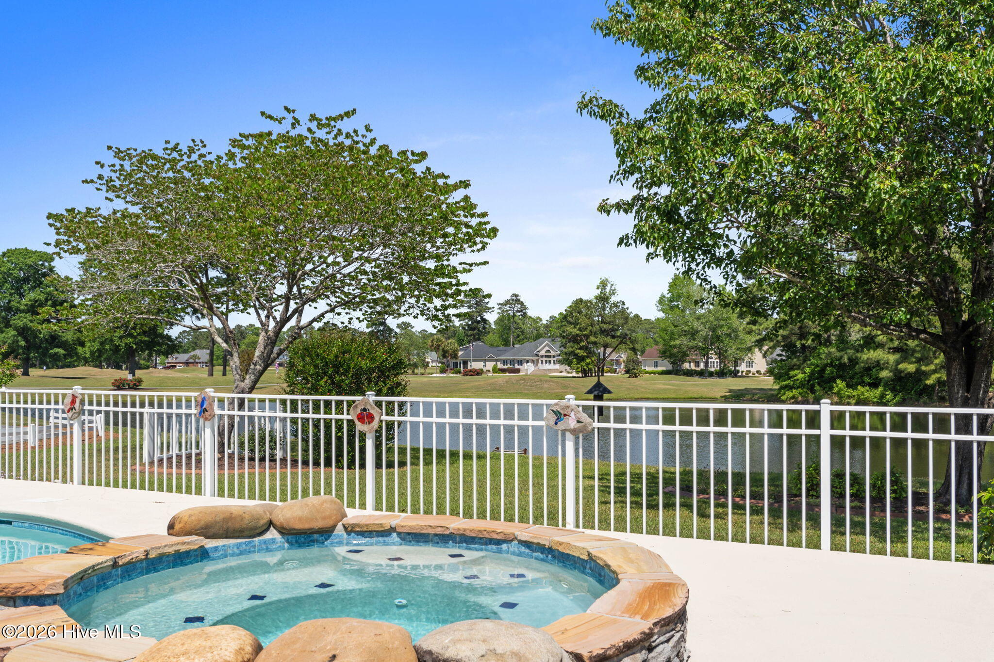 100567537 | Photo 81