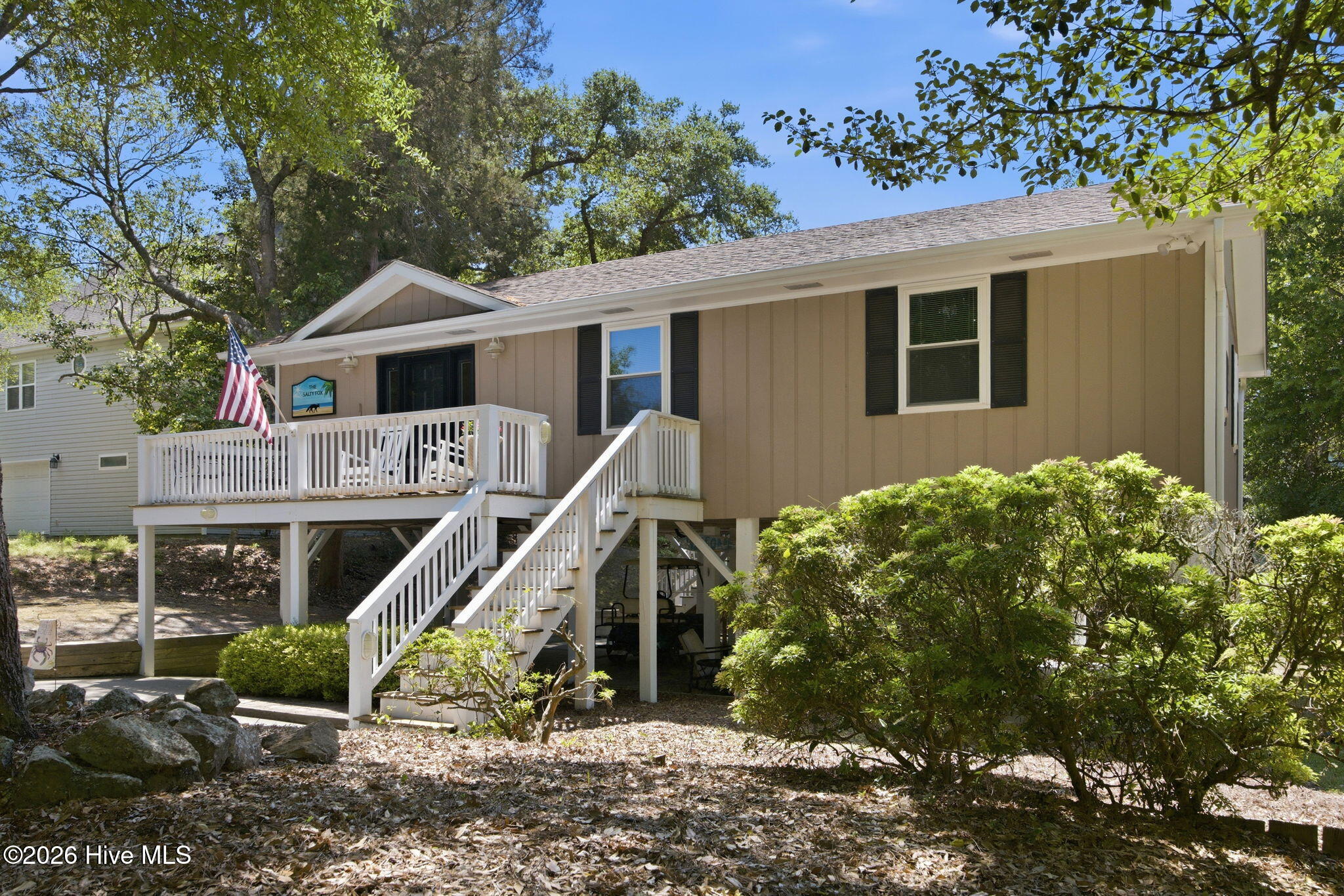 100569426 | Photo 24