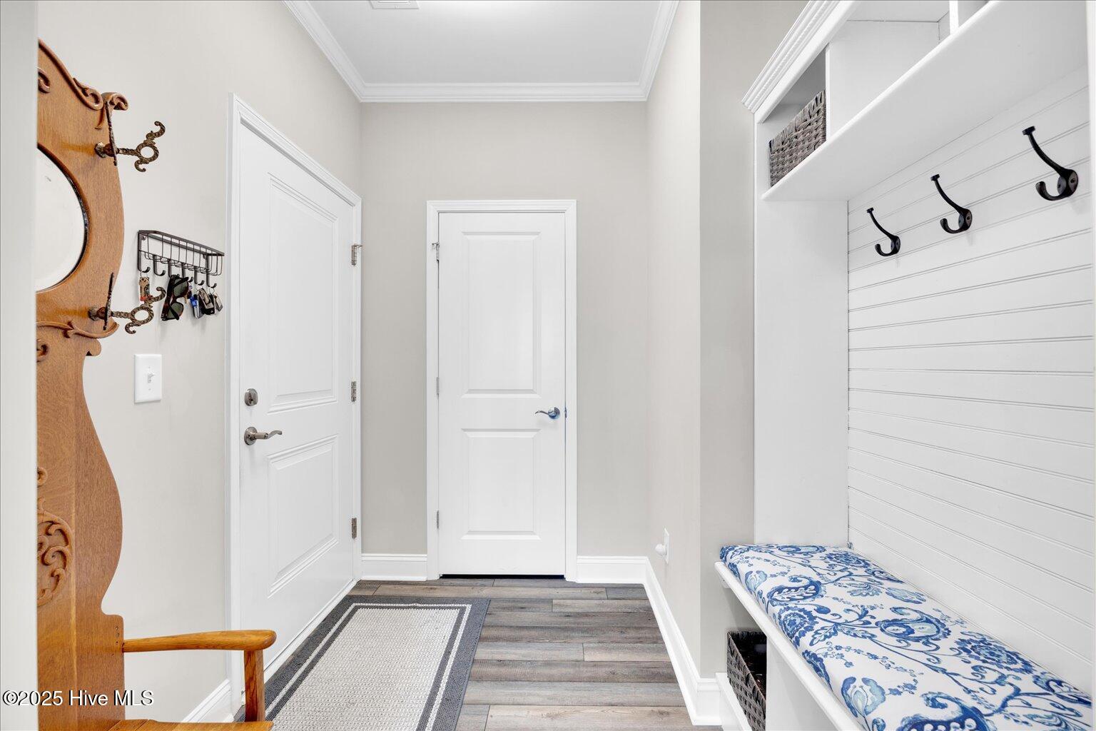 100509338 | Photo 33