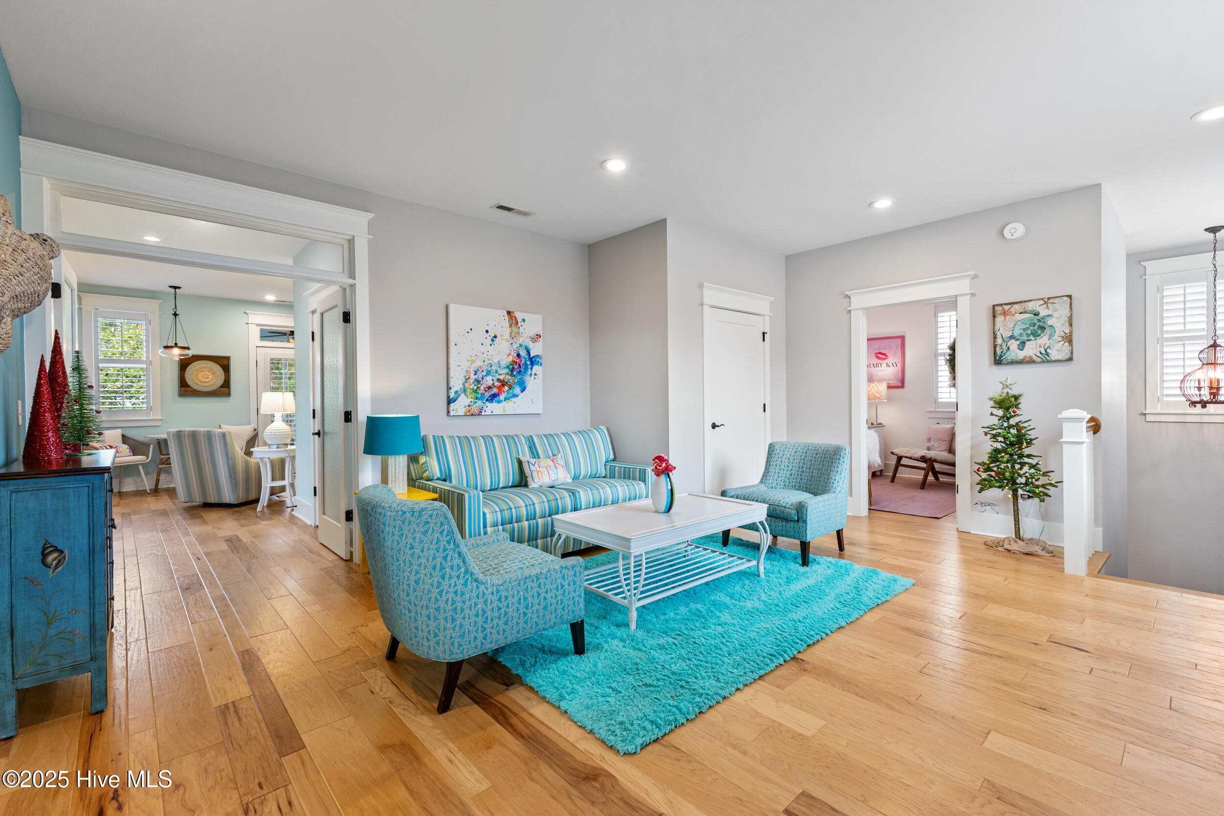 100543179 | Photo 39