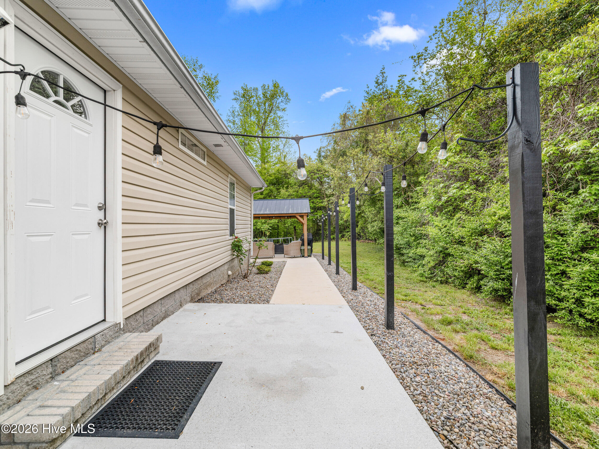 100567636 | Photo 33