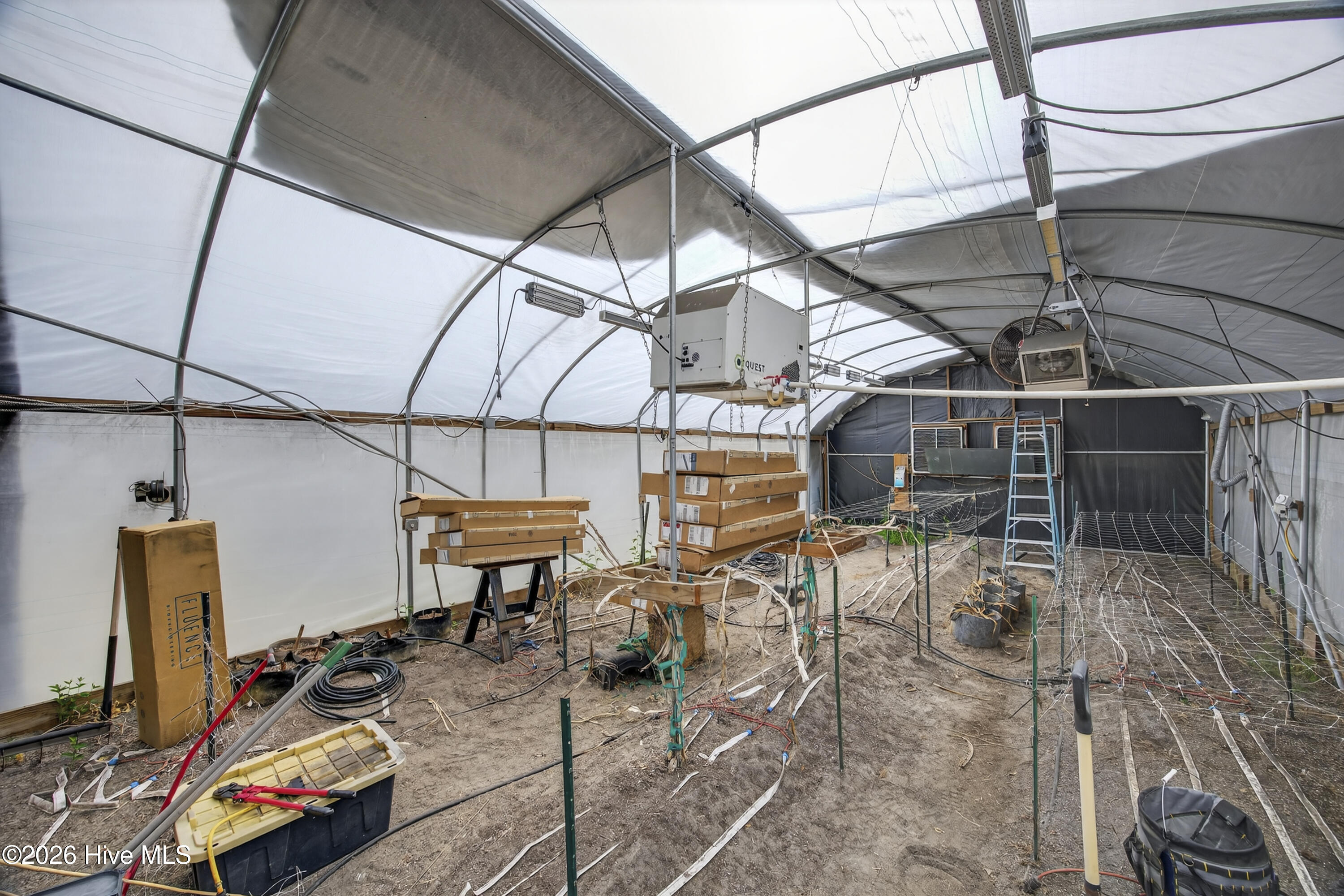 100564526 | Photo 46