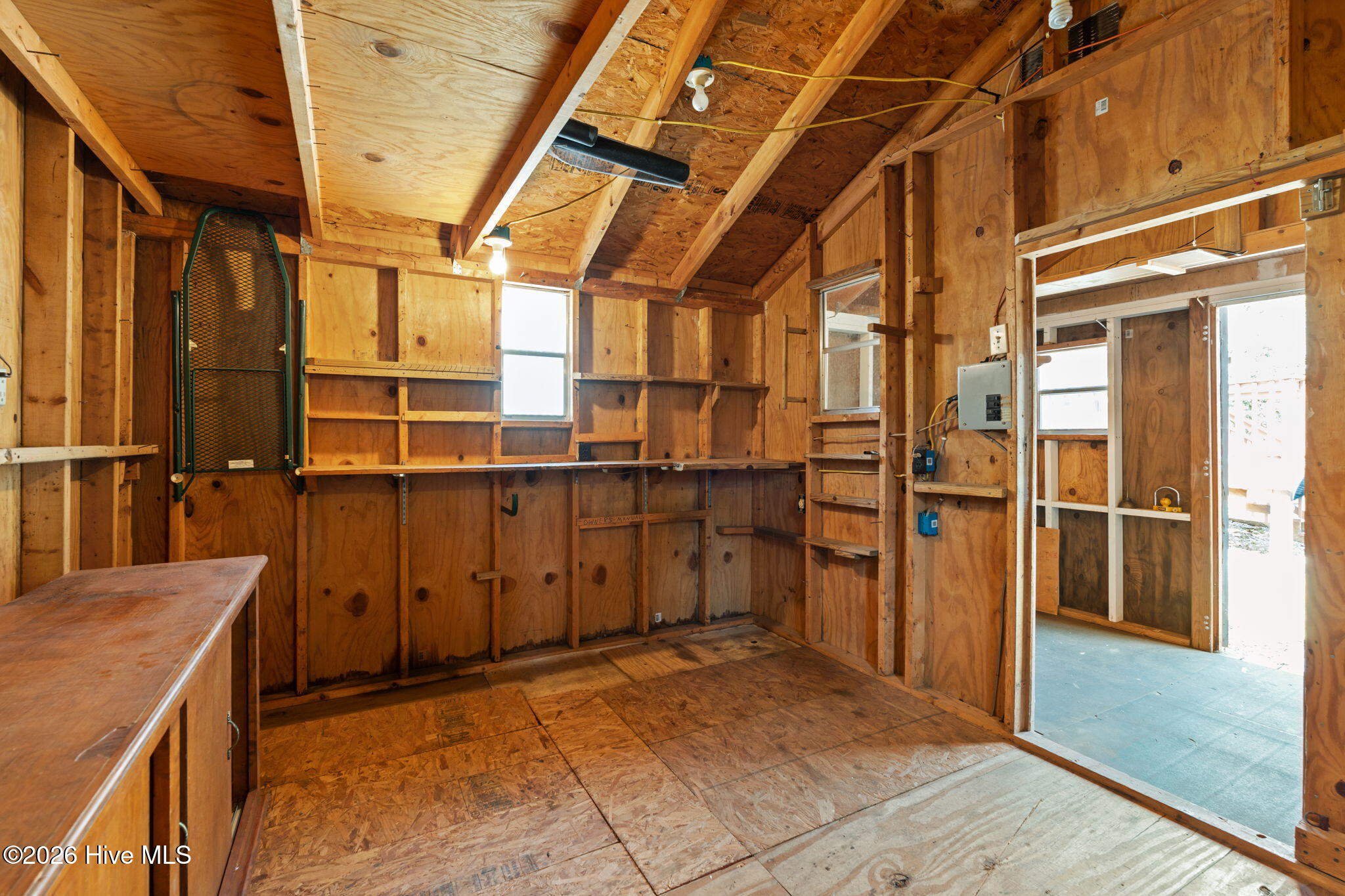 100564751 | Photo 34