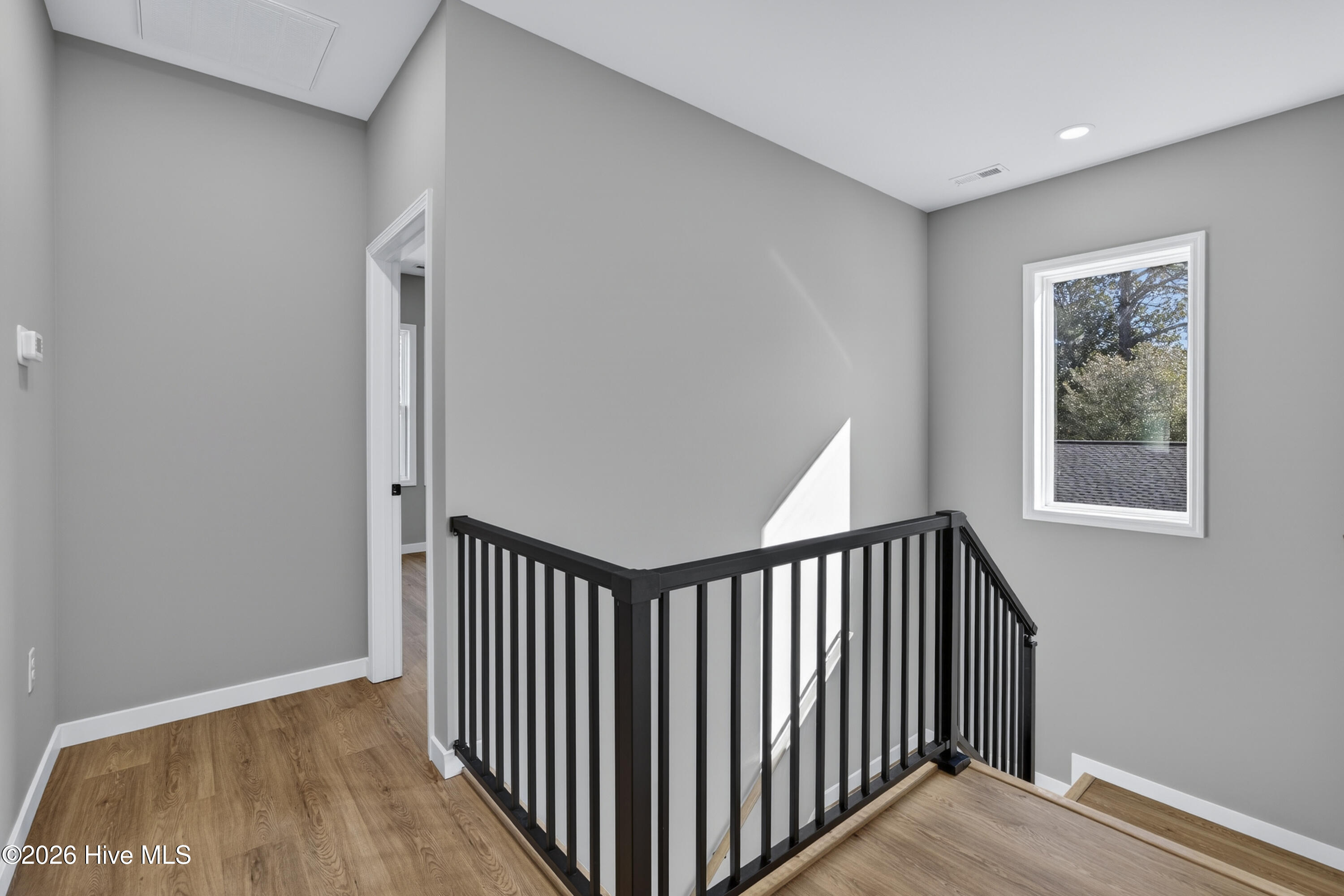 100550006 | Photo 27