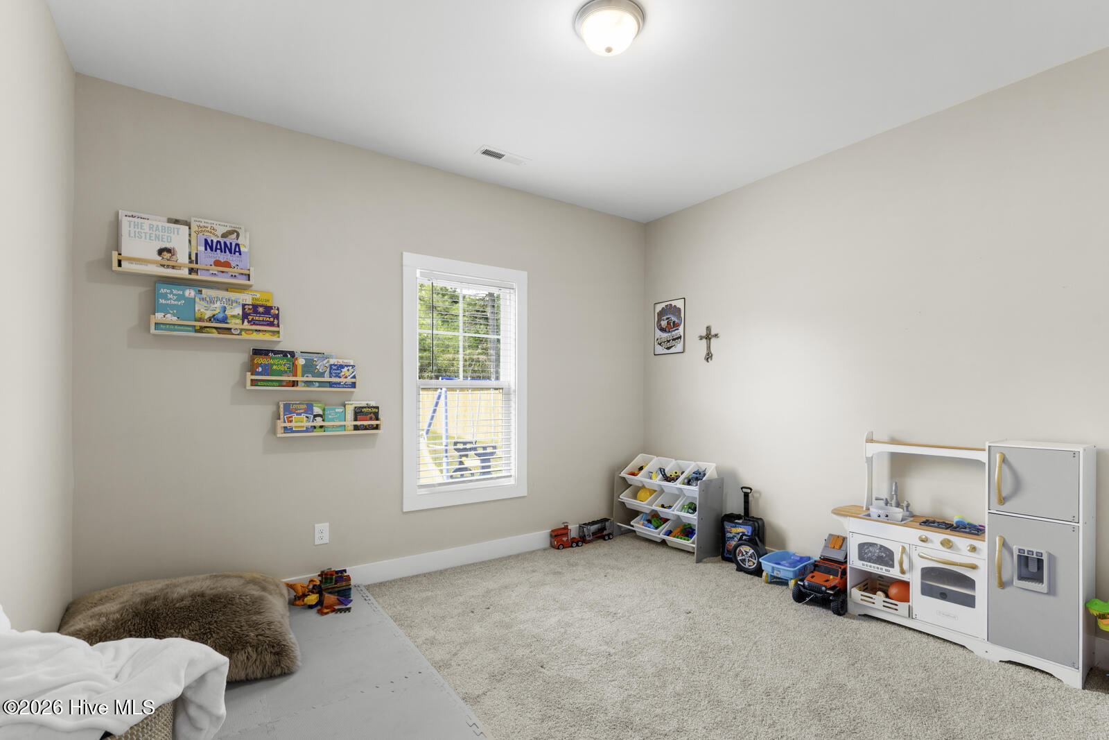 100565903 | Photo 15