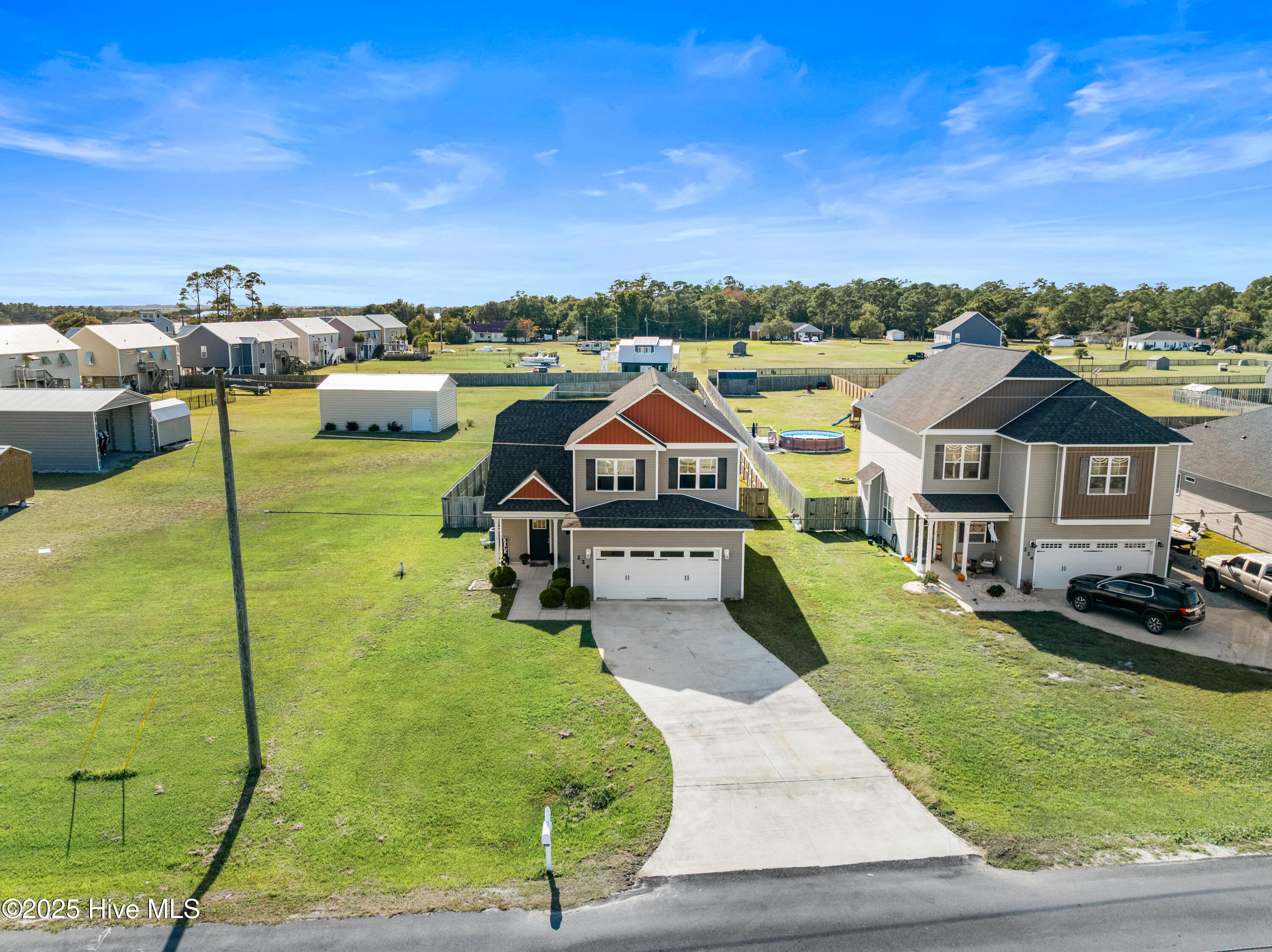 100538122 | Photo 48