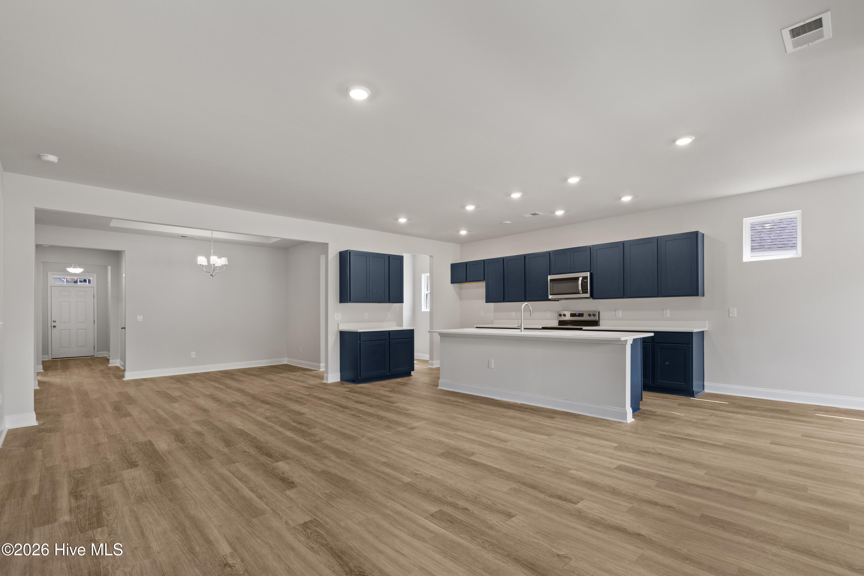 100554702 | Photo 10