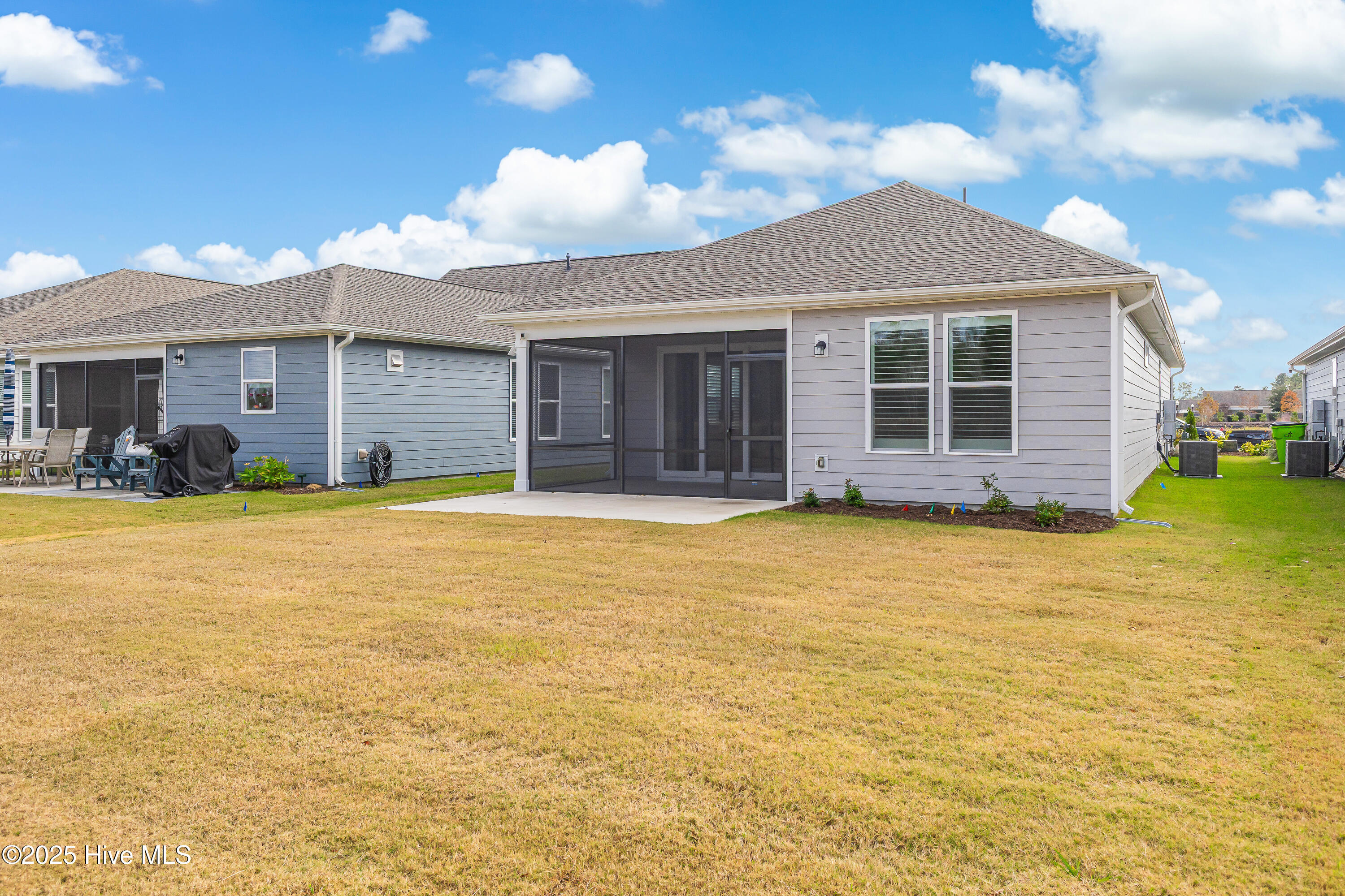 100543075 | Photo 22