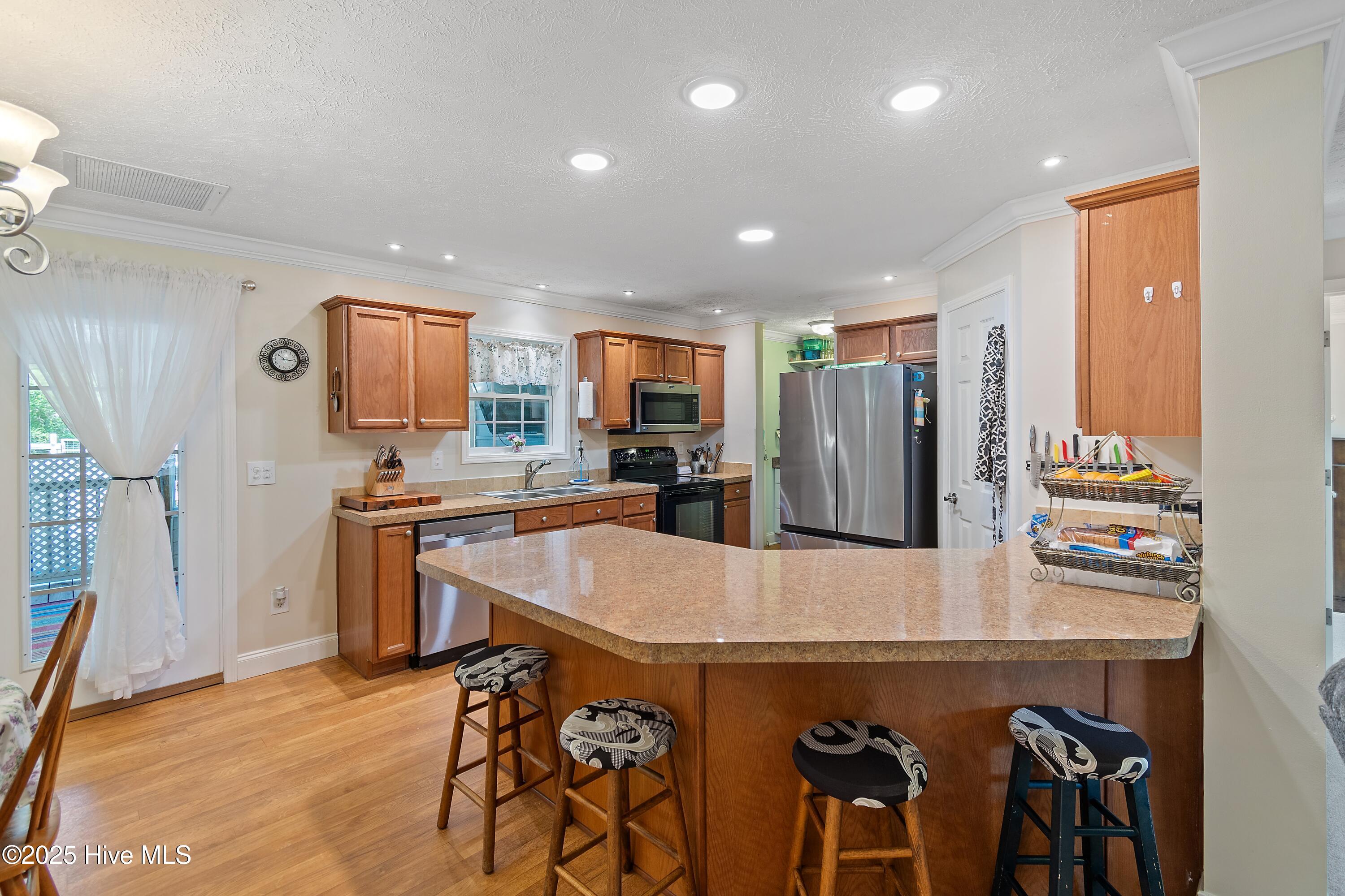 100504365 | Photo 10