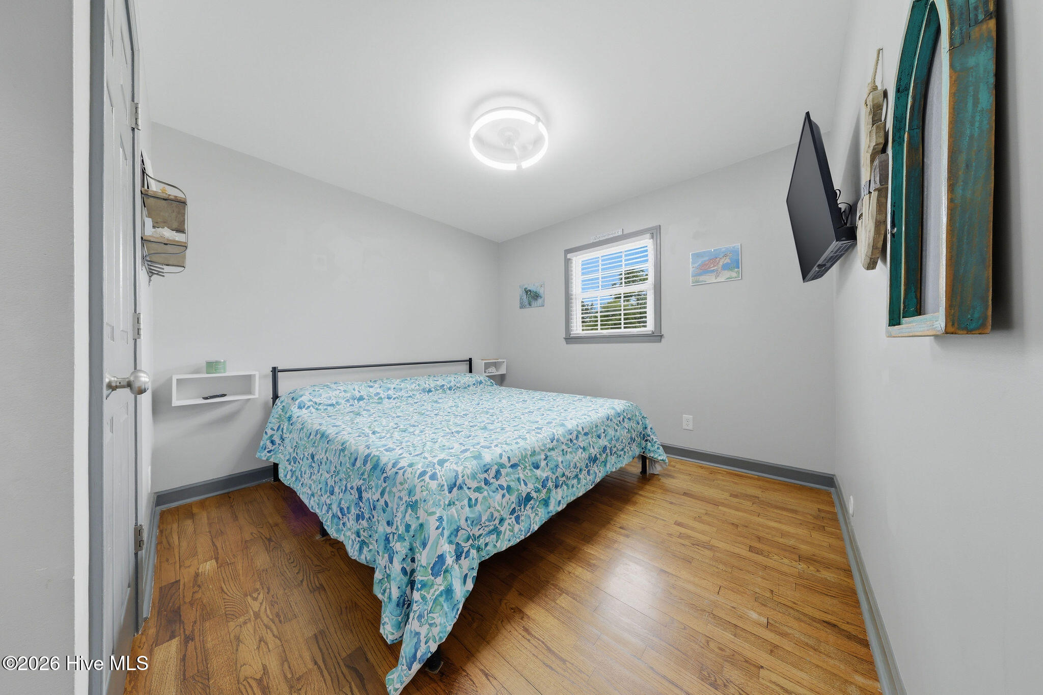 100570539 | Photo 24