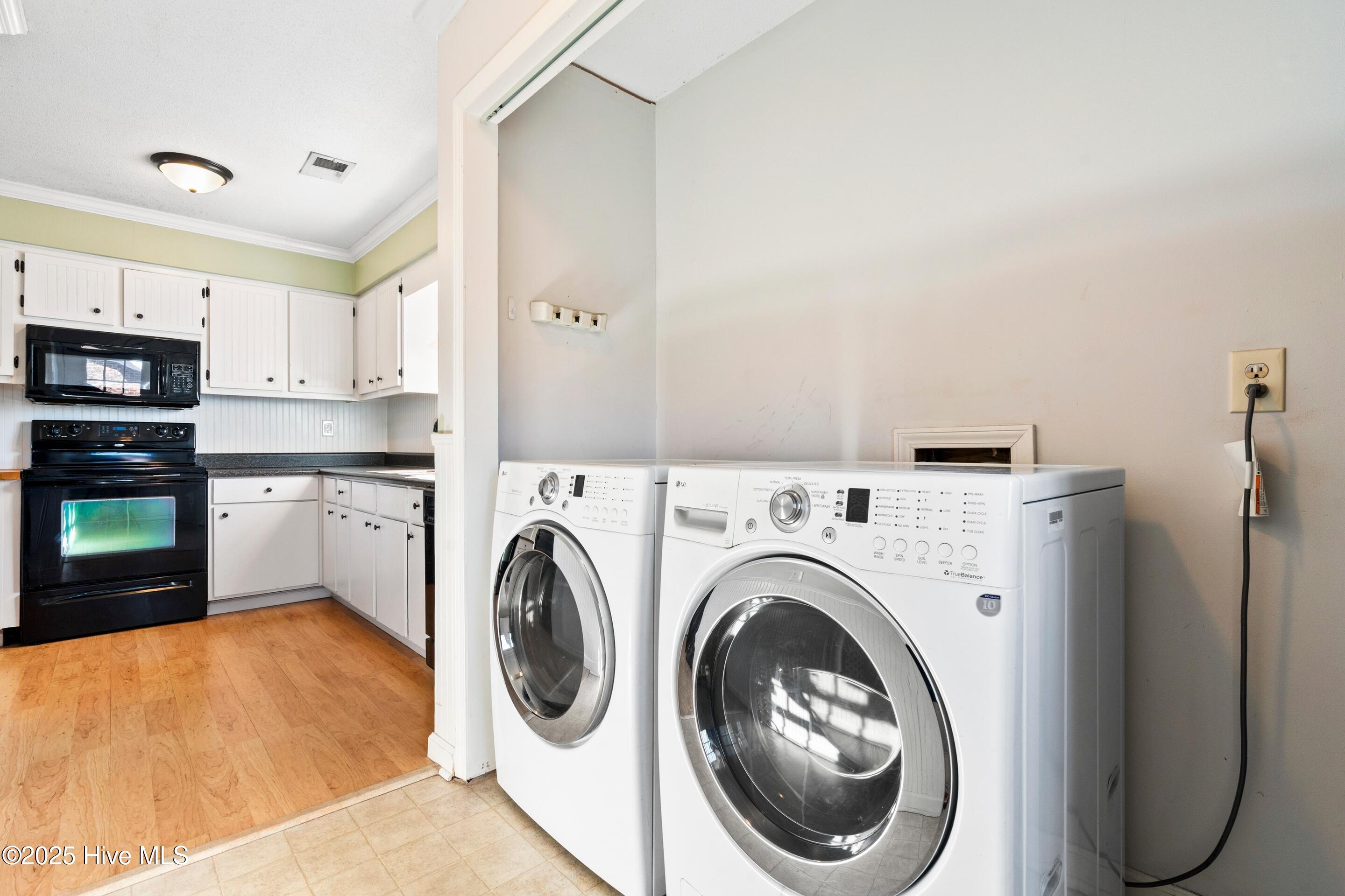 100546028 | Photo 45