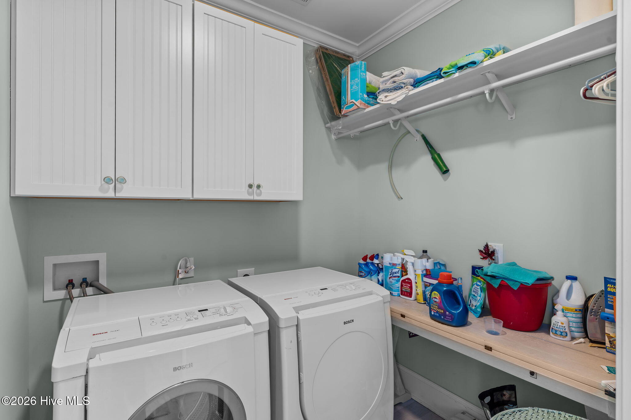 100549161 | Photo 43