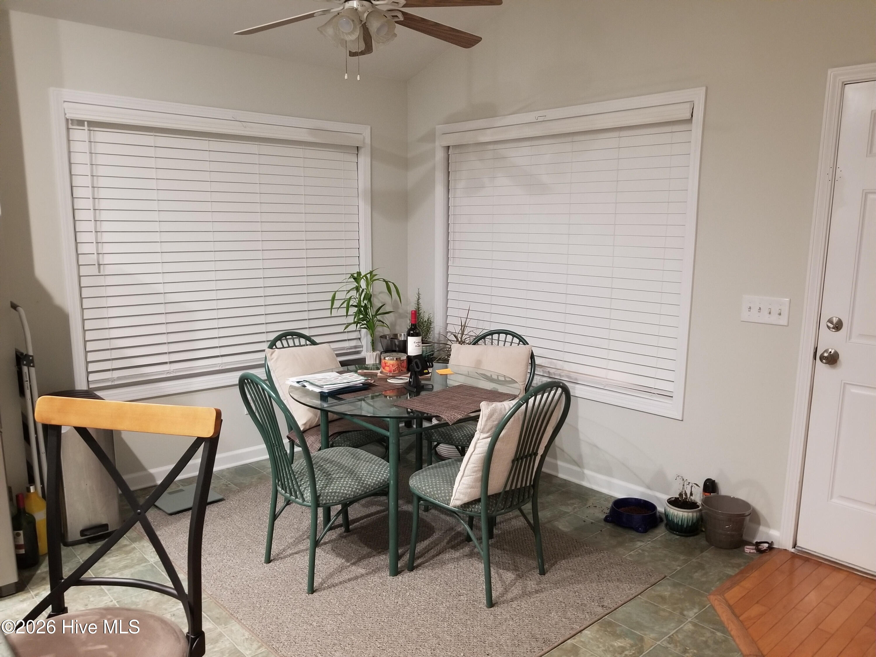 100548783 | Photo 10