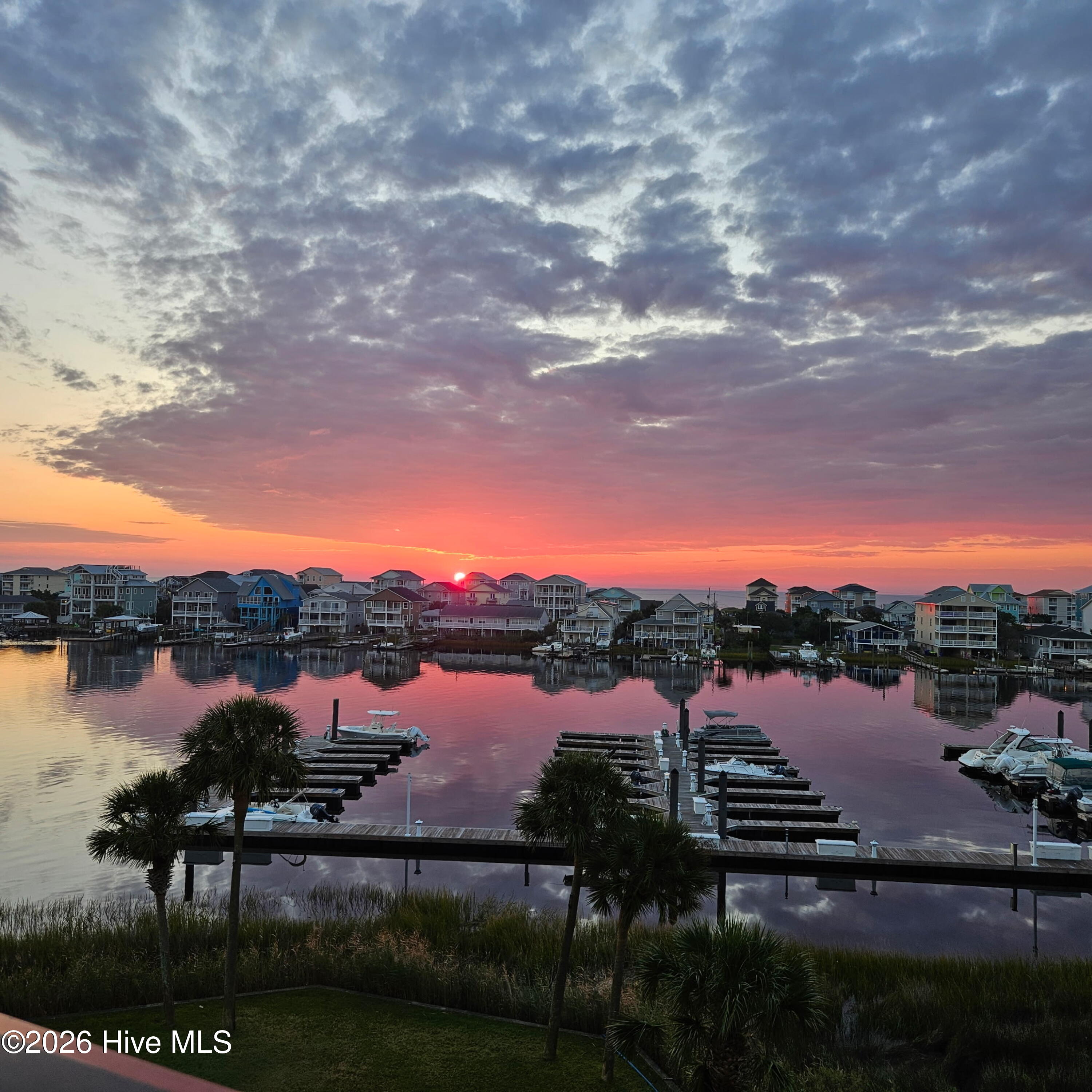 100550750 | Photo 30