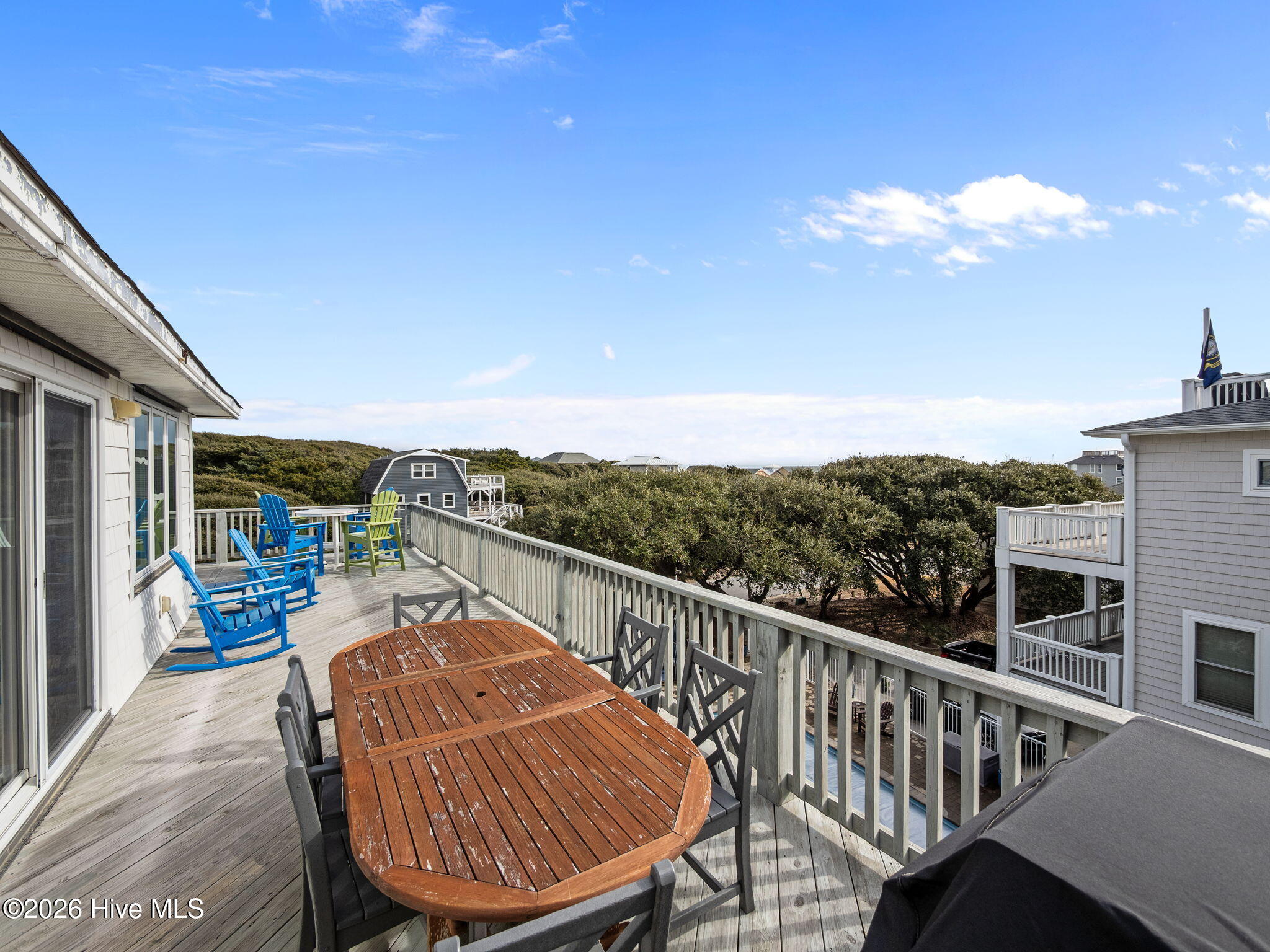 100547996 | Photo 19