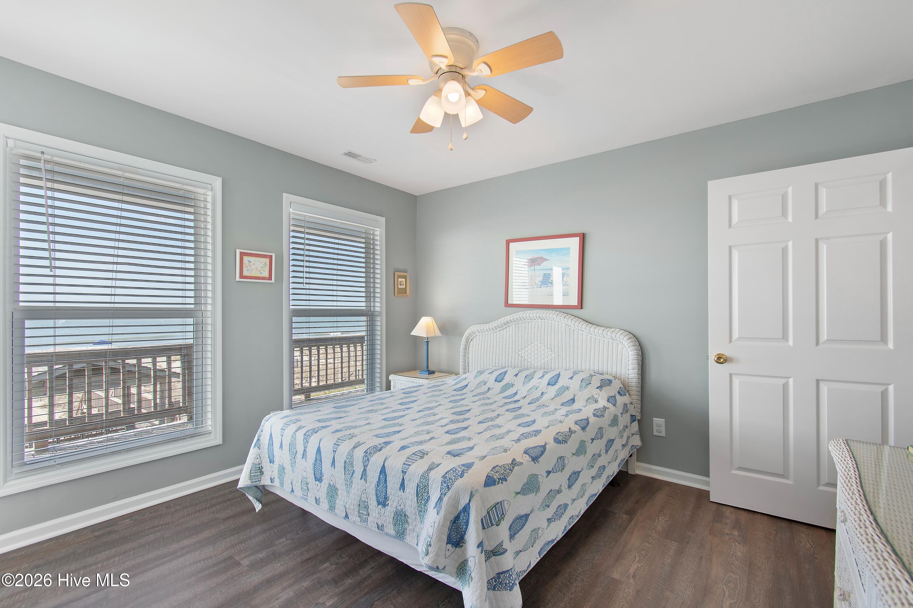 100566525 | Photo 33