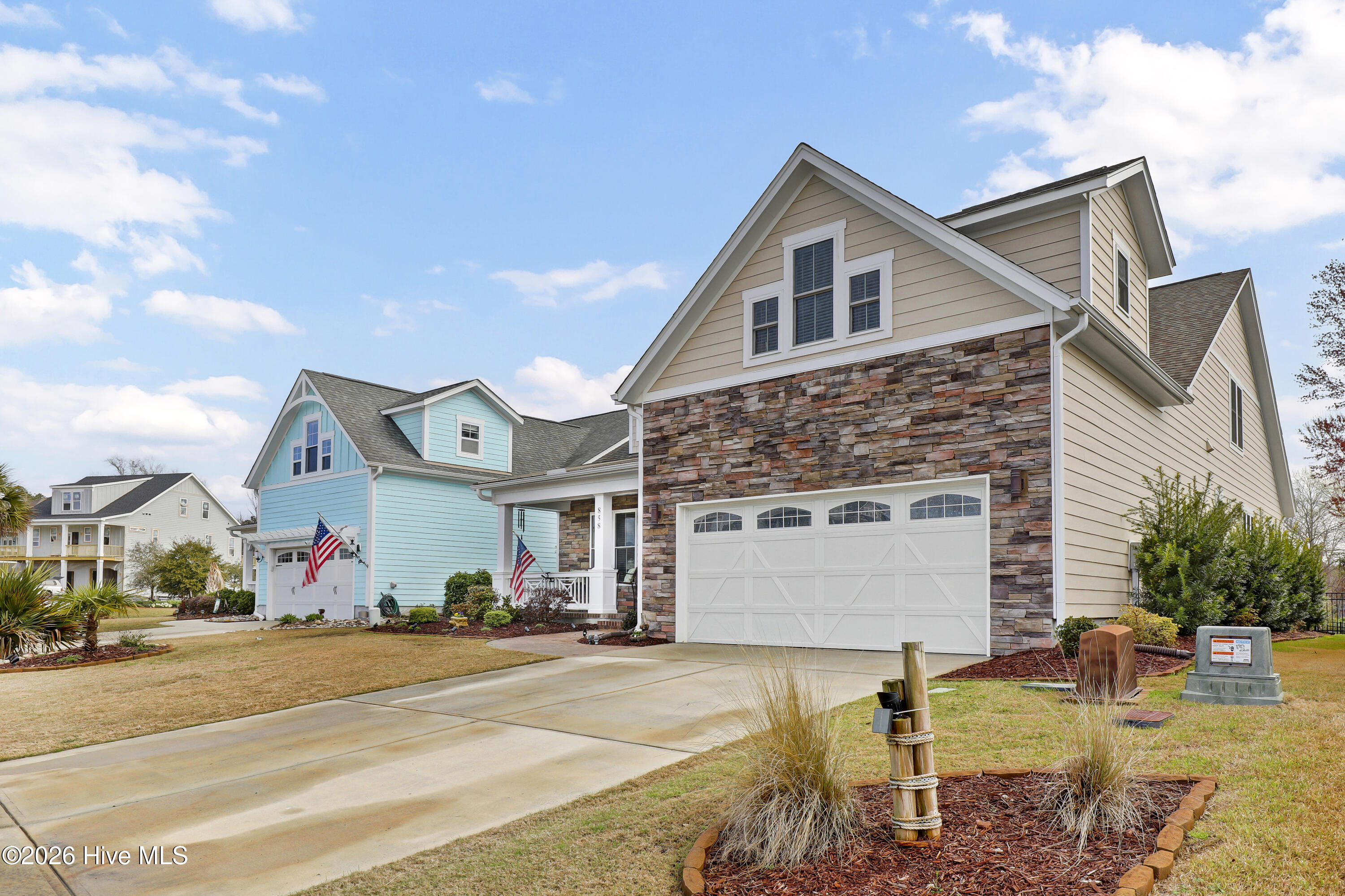 100559745 | Photo 33