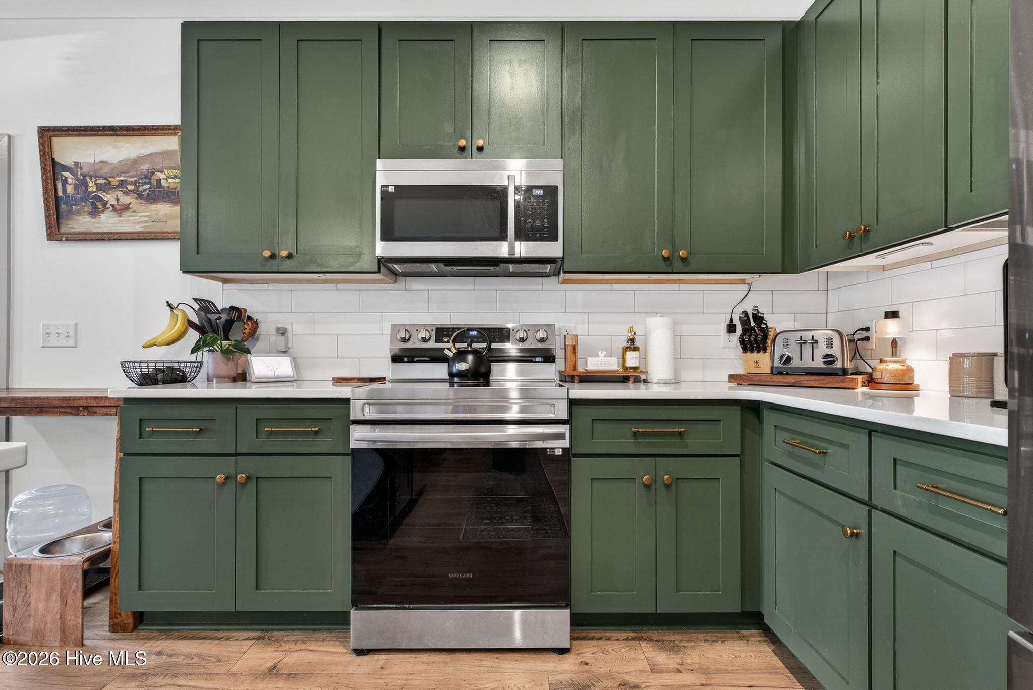 100559815 | Photo 11