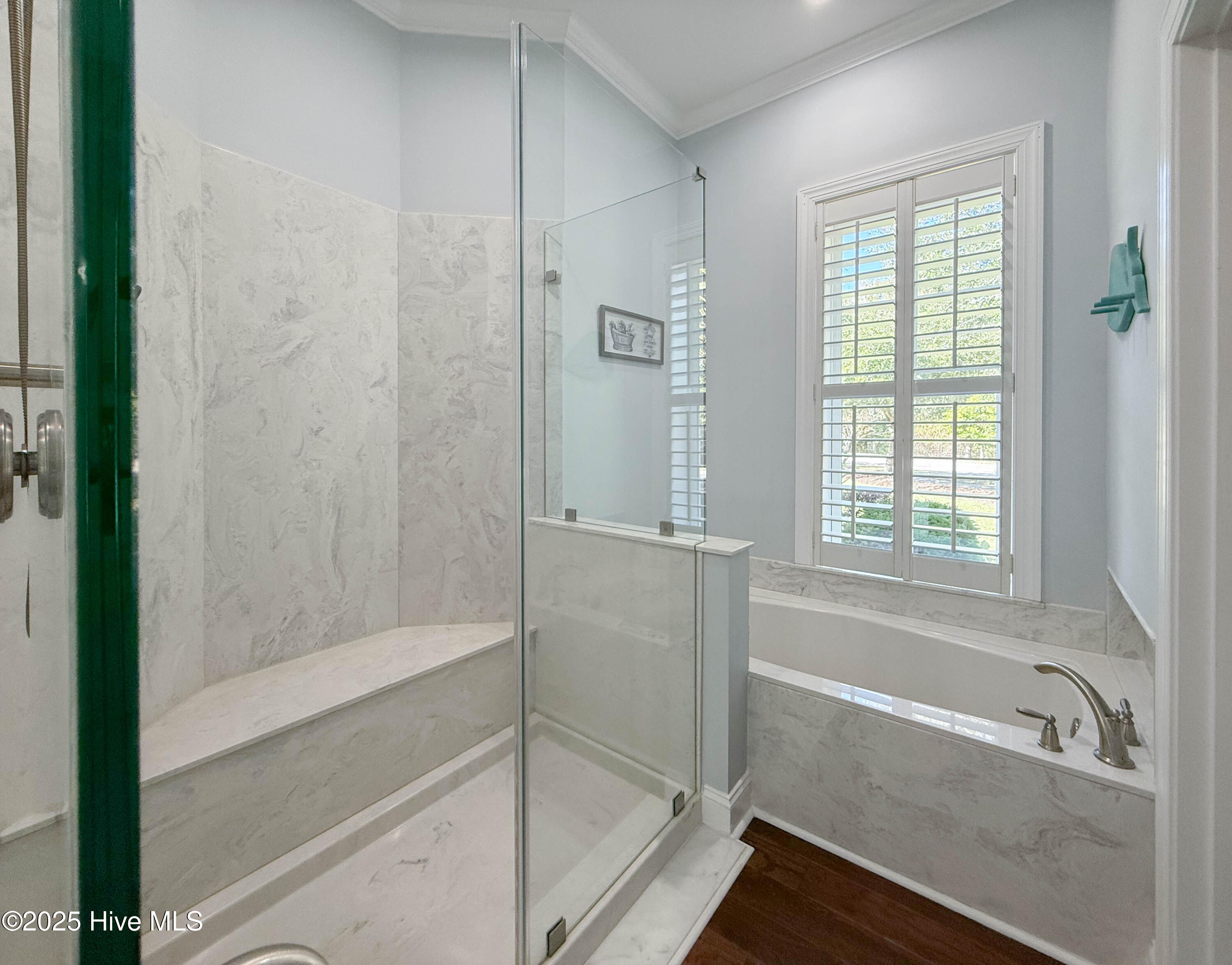 100537477 | Photo 32