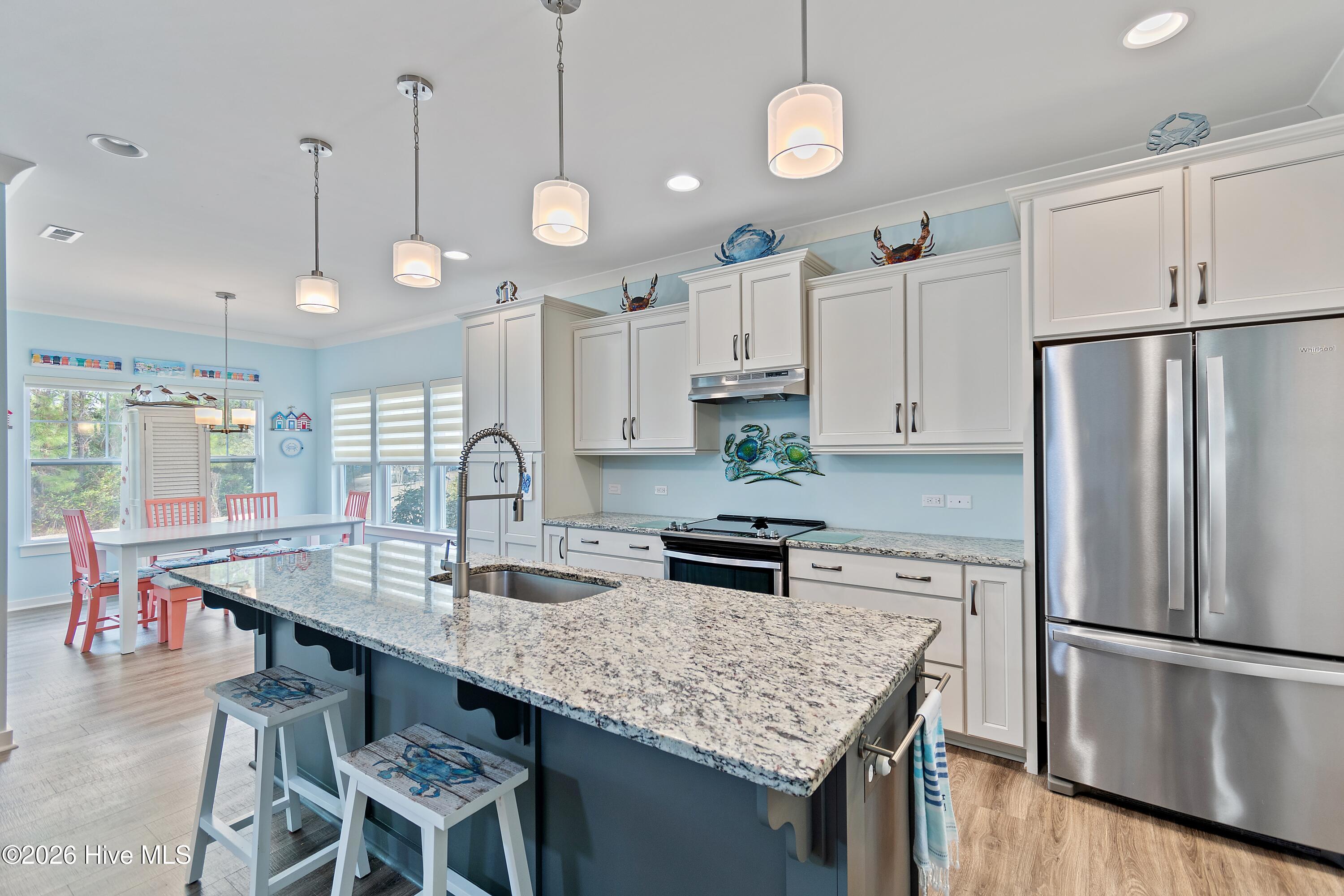 100557254 | Photo 13