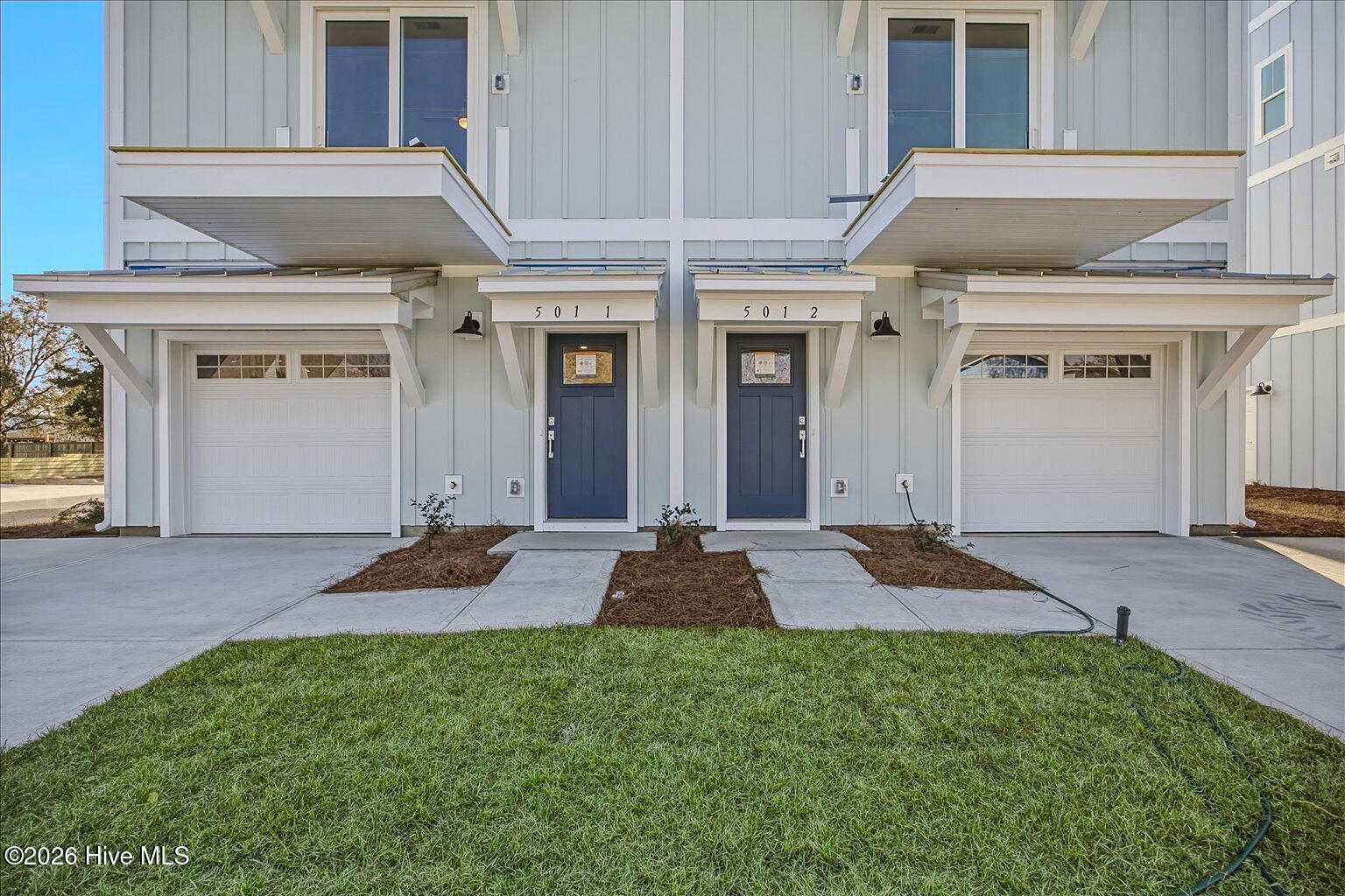 100561873 | Photo 34